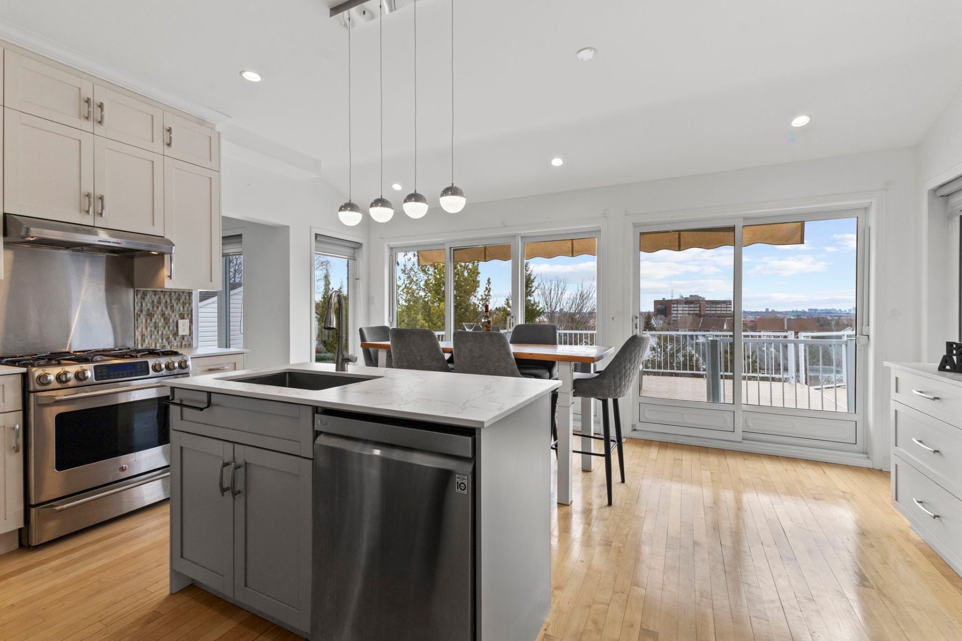 









24


Rue de la Châtelaine

,
Gatineau (Gatineau),




QC
J8V2N2

