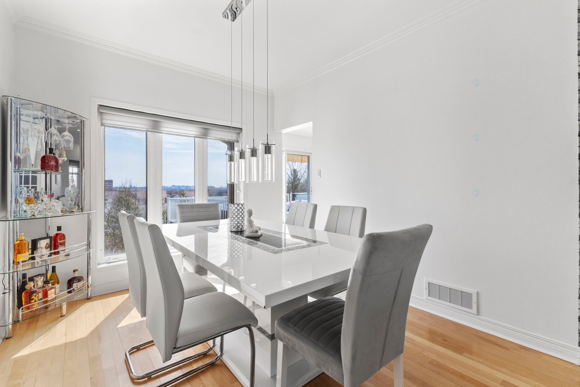 









24


Rue de la Châtelaine

,
Gatineau (Gatineau),




QC
J8V2N2

