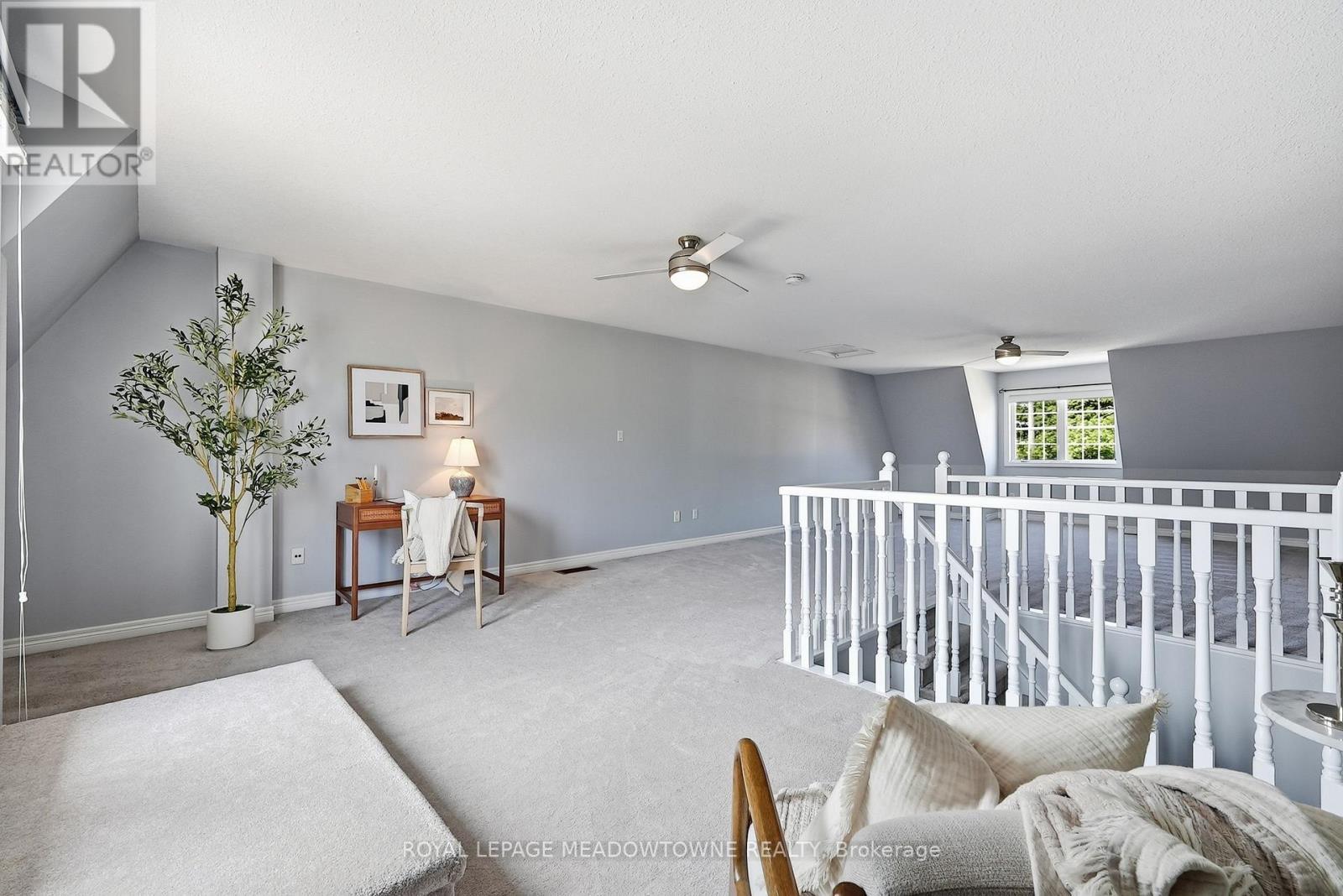 












5C JAMES STREET

,
Halton Hills,




Ontario
L7G2H2

