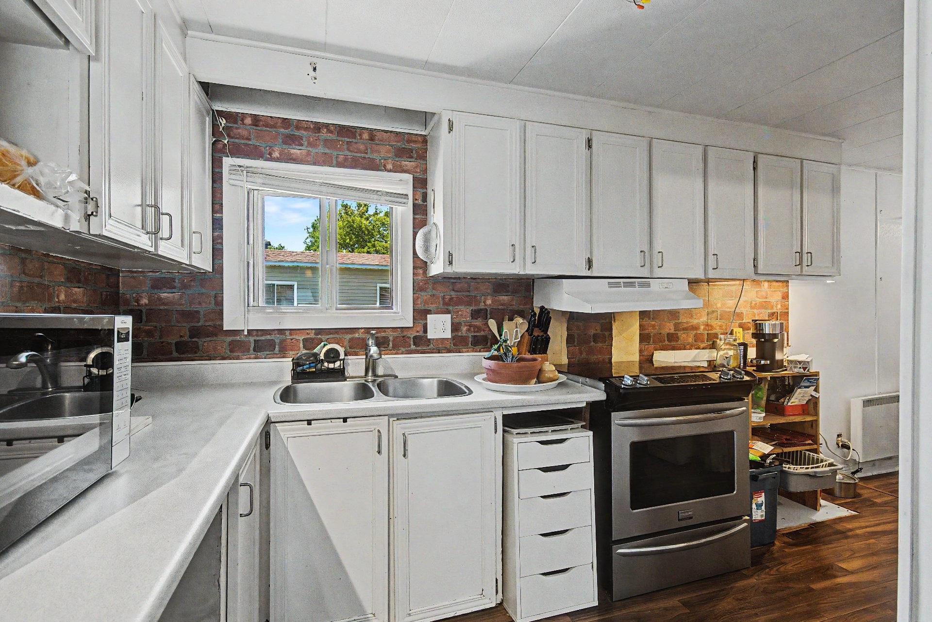 









3950


Boul. Sir-Wilfrid-Laurier

, 541,
Longueuil (Saint-Hubert),




QC
J3Y5Y9

