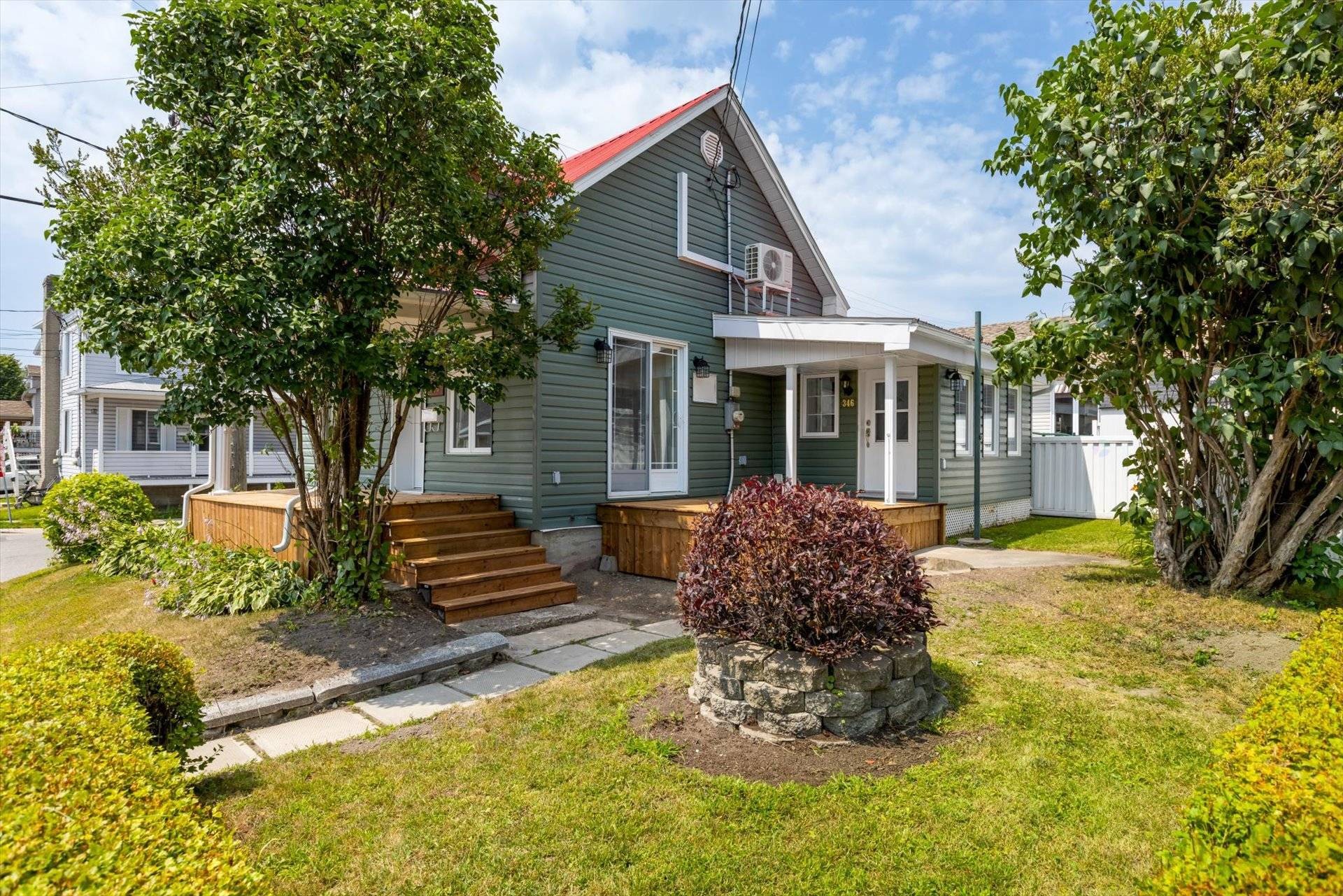 









346


Av. Ste-Dorothée

,
Louiseville,




QC
J5V1R1

