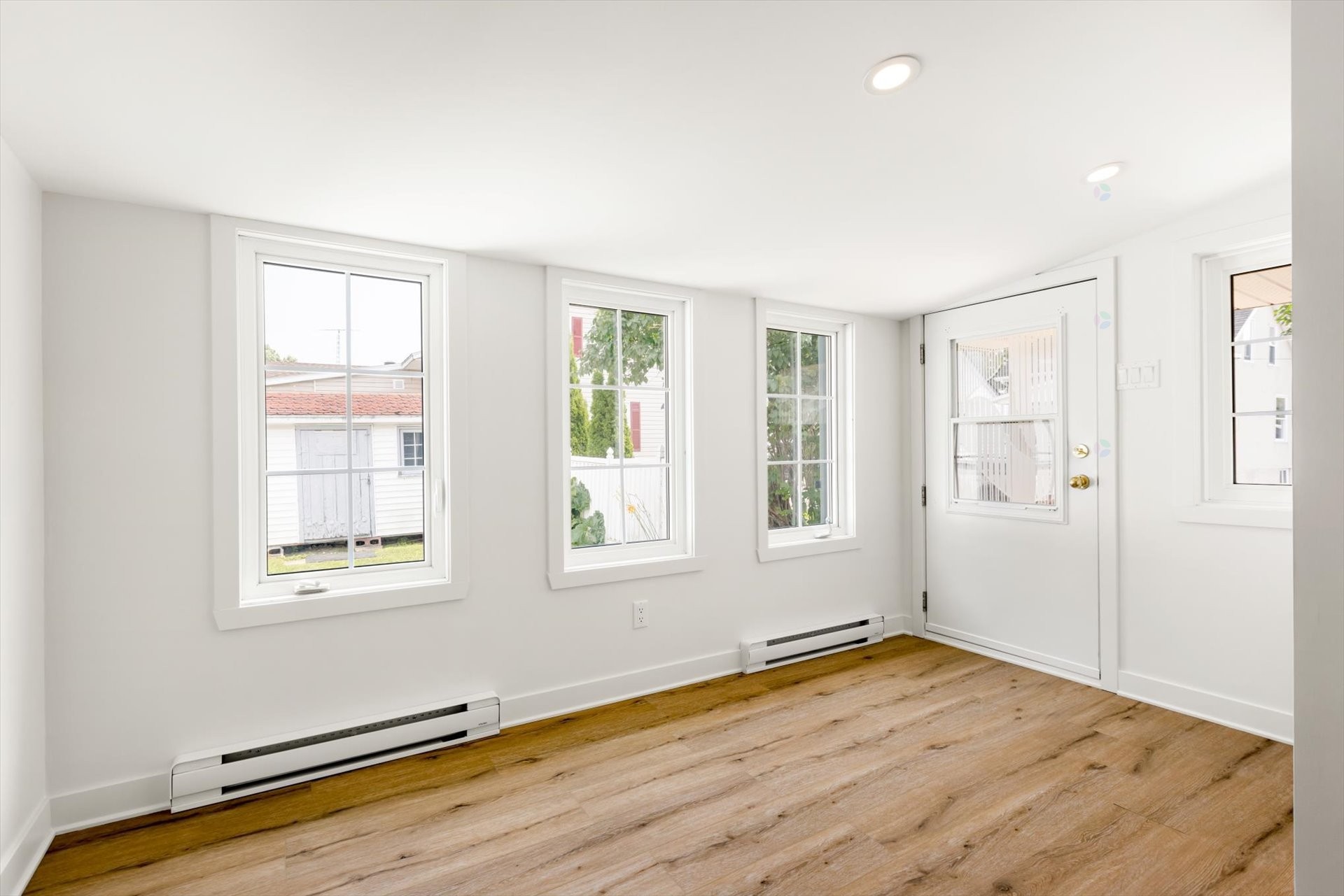









346


Av. Ste-Dorothée

,
Louiseville,




QC
J5V1R1

