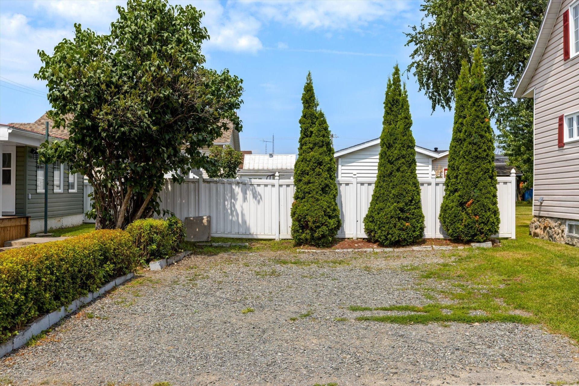 









346


Av. Ste-Dorothée

,
Louiseville,




QC
J5V1R1

