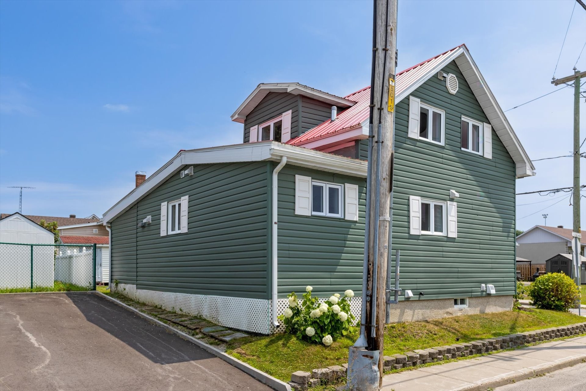 









346


Av. Ste-Dorothée

,
Louiseville,




QC
J5V1R1

