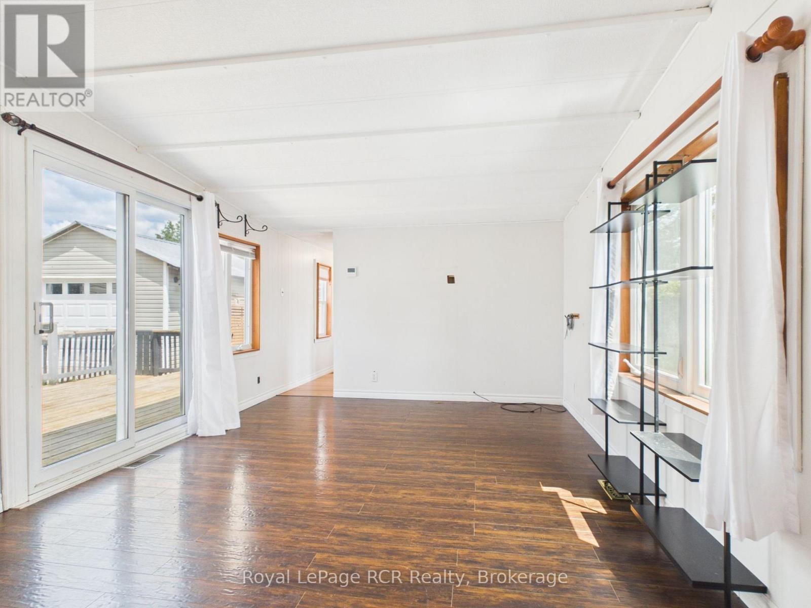 












56 SUSSEX SQUARE

,
Georgian Bluffs,




Ontario
N4K5N5

