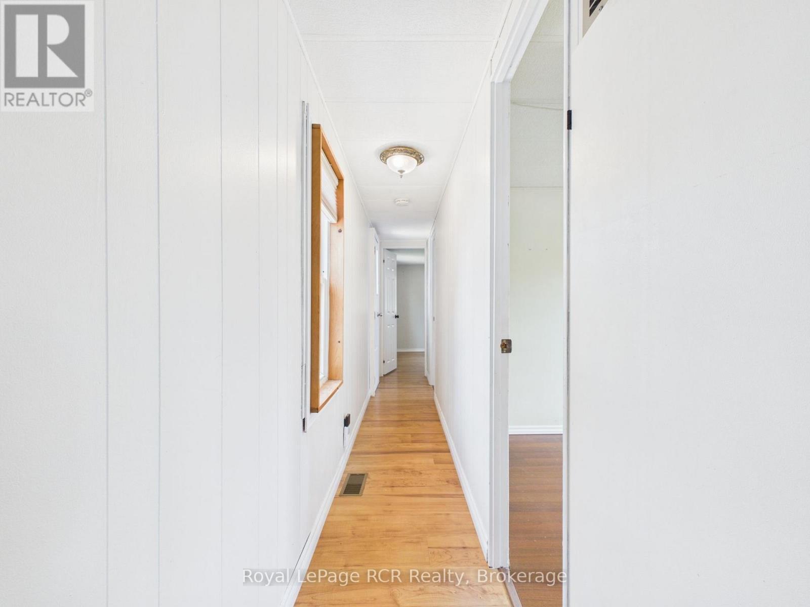 












56 SUSSEX SQUARE

,
Georgian Bluffs,




Ontario
N4K5N5

