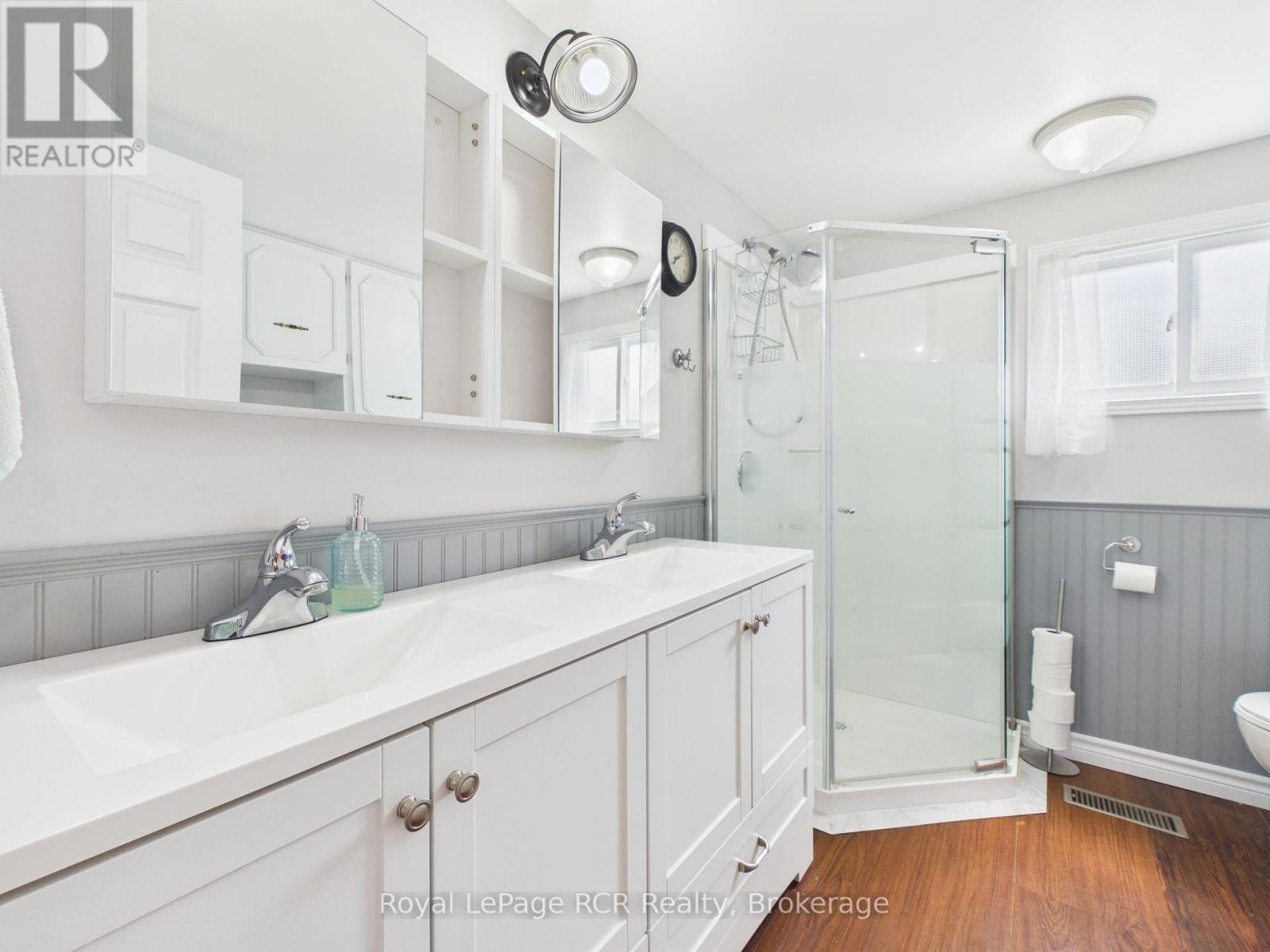 












56 SUSSEX SQUARE

,
Georgian Bluffs,




Ontario
N4K5N5

