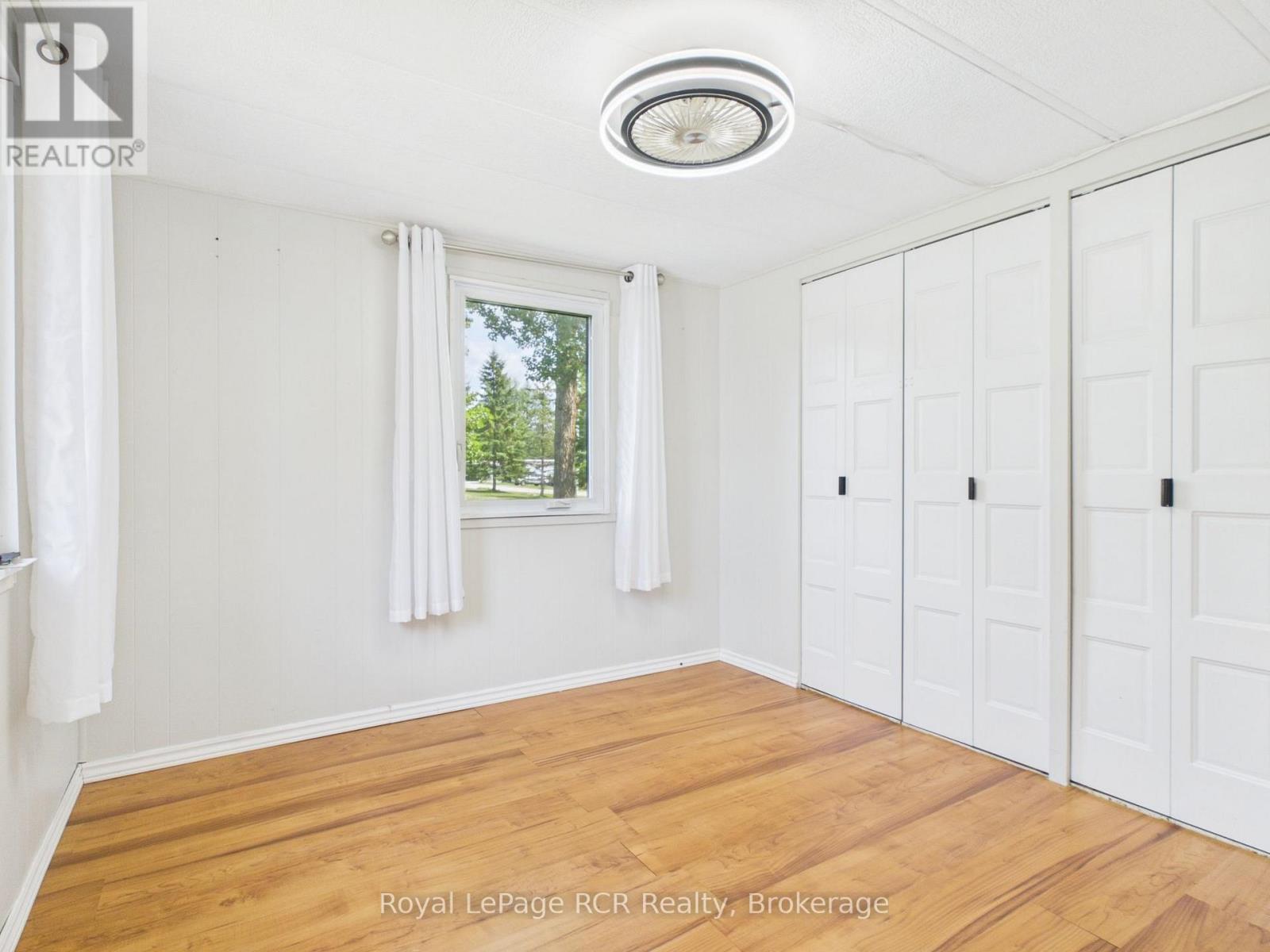 












56 SUSSEX SQUARE

,
Georgian Bluffs,




Ontario
N4K5N5

