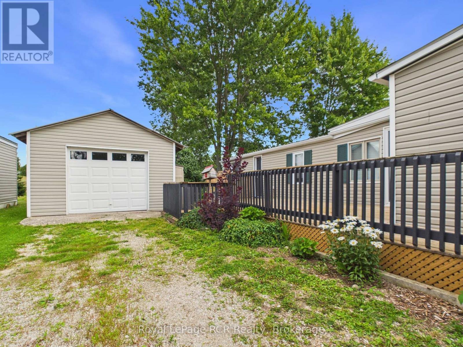 












56 SUSSEX SQUARE

,
Georgian Bluffs,




Ontario
N4K5N5

