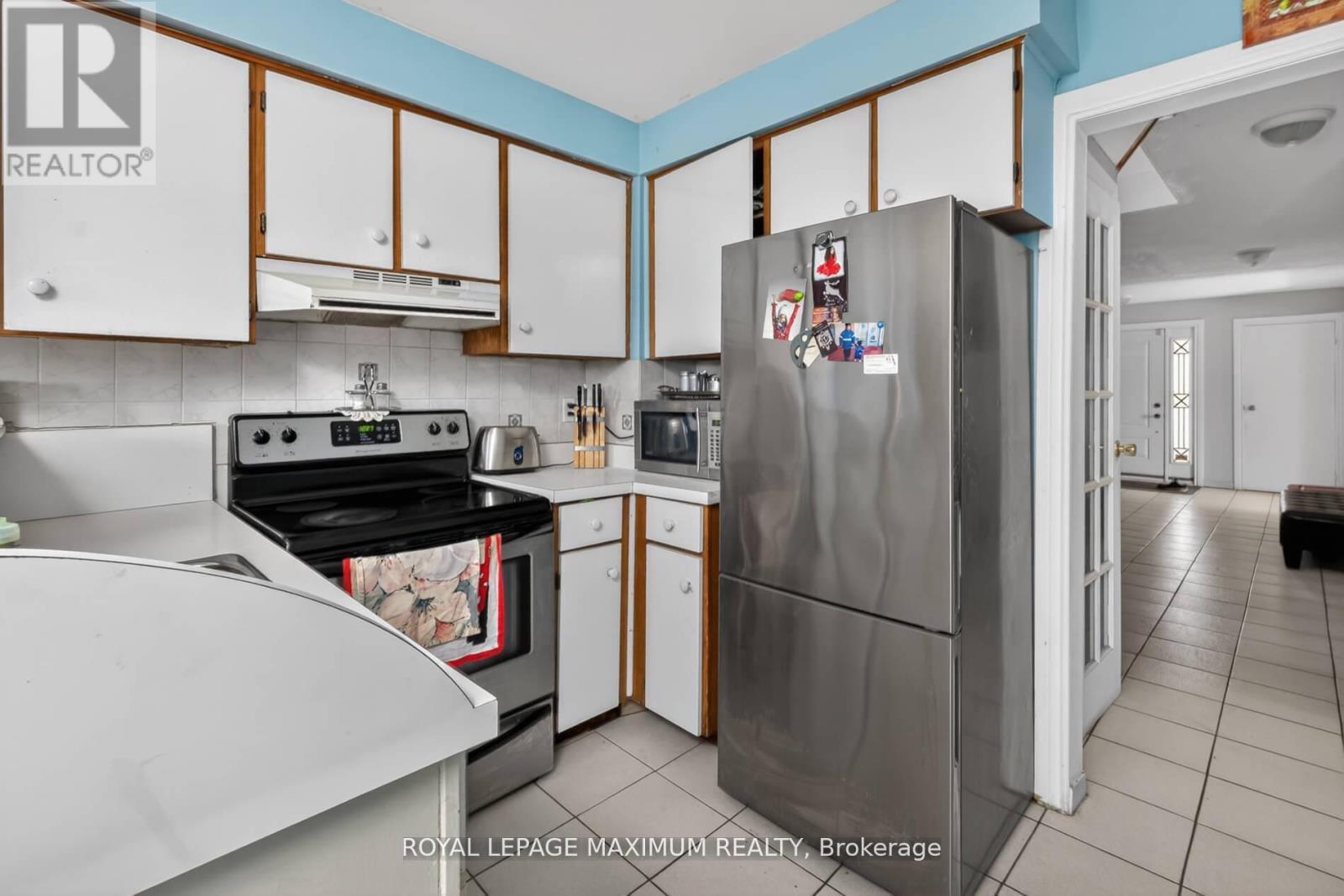 












3 MUZZO COURT

,
Vaughan,




Ontario
L4L3K2

