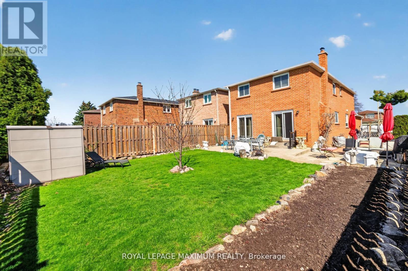 












3 MUZZO COURT

,
Vaughan,




Ontario
L4L3K2

