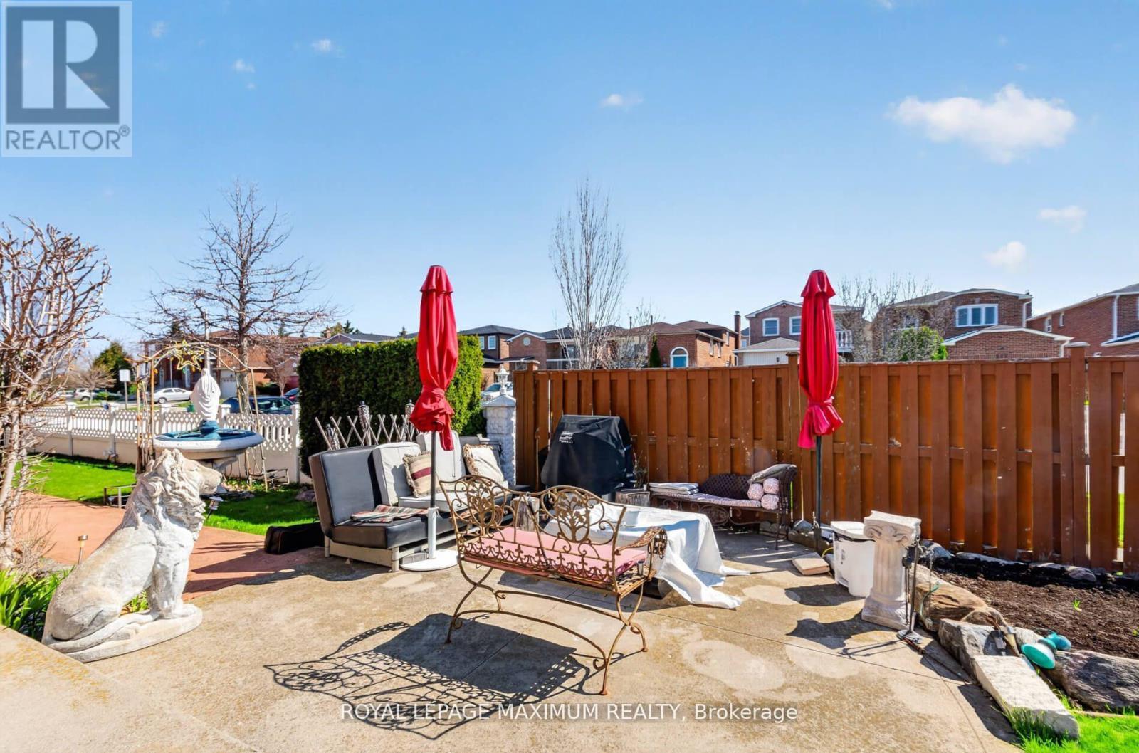 












3 MUZZO COURT

,
Vaughan,




Ontario
L4L3K2

