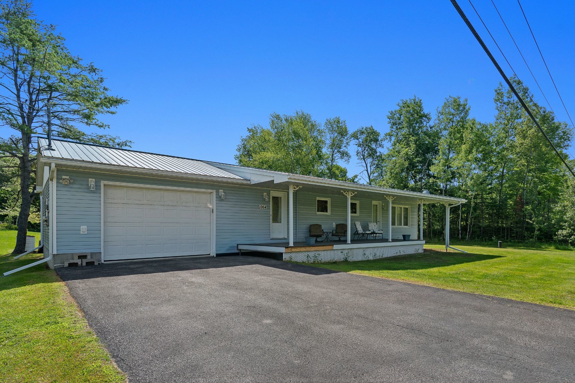 









1064


Route 148

,
Litchfield,




QC
J0X1H0

