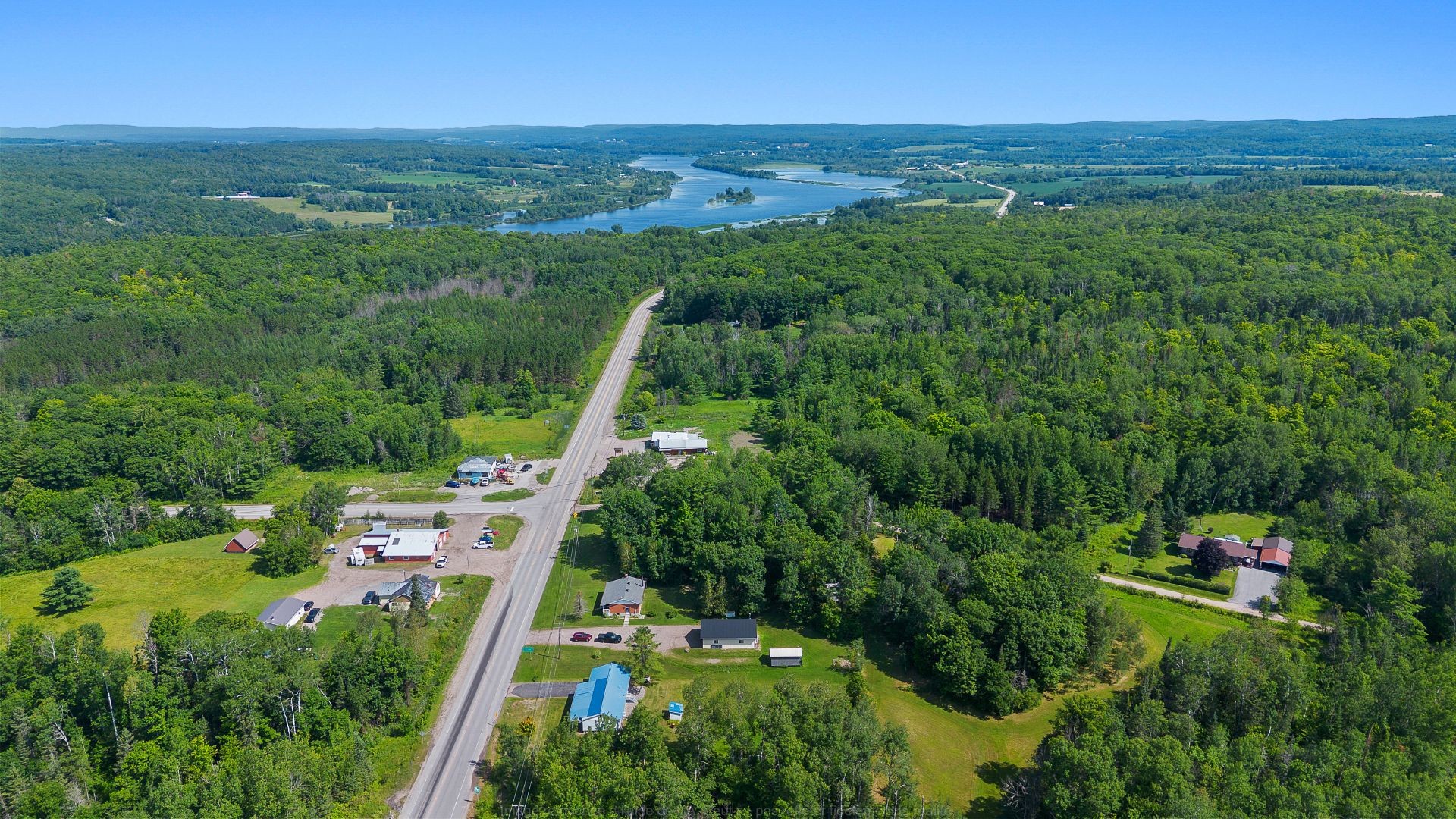 









1064


Route 148

,
Litchfield,




QC
J0X1H0

