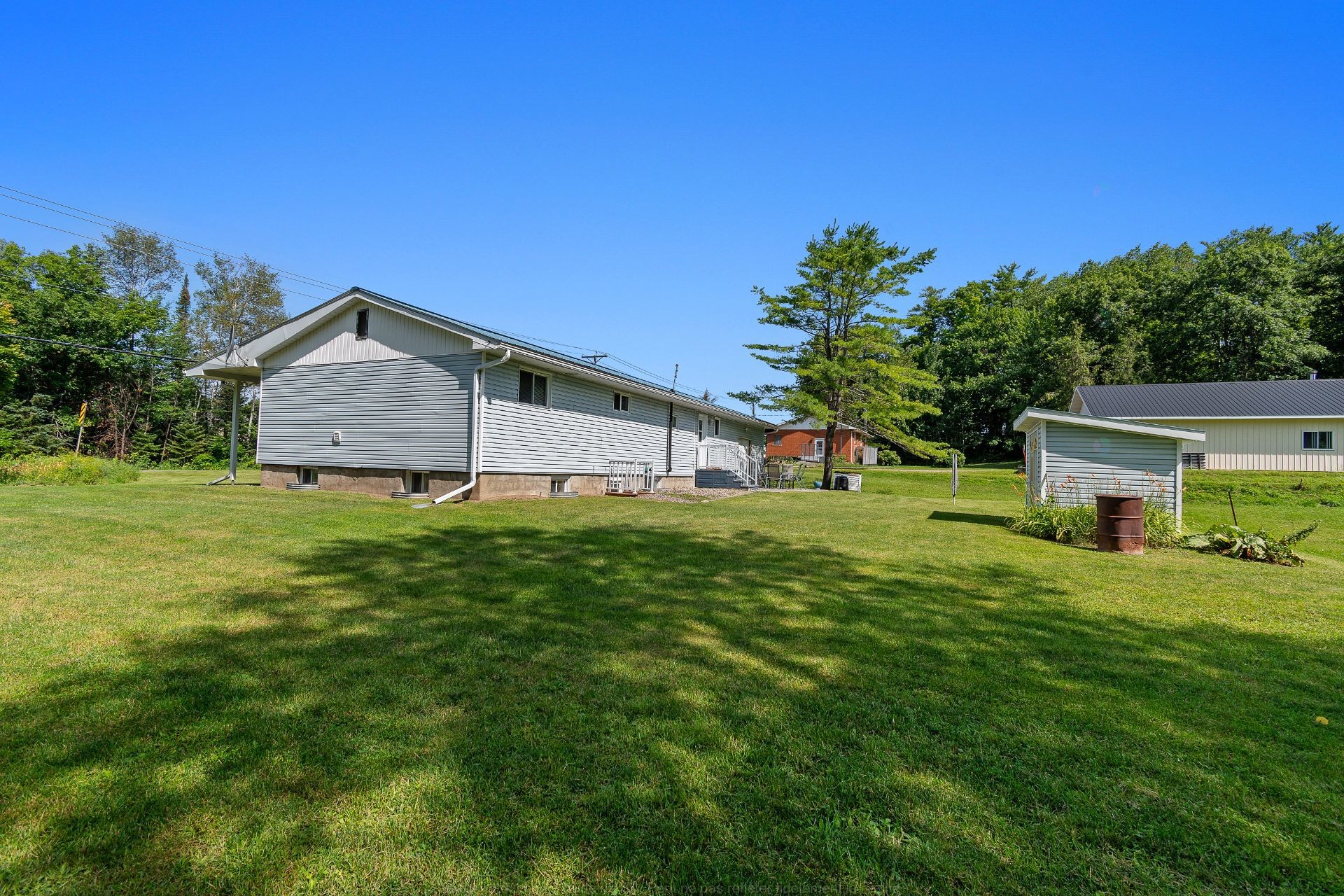 









1064


Route 148

,
Litchfield,




QC
J0X1H0

