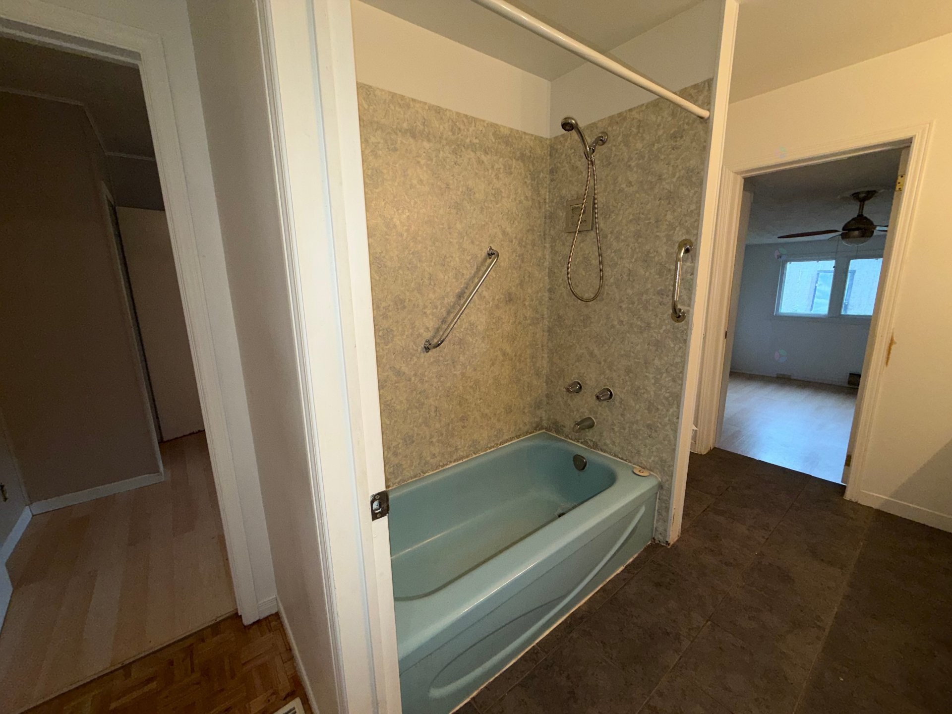 









295


Ch. de la Chute

,
Mansfield-et-Pontefract,




QC
J0X1R0

