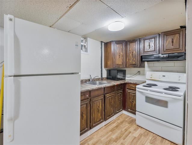 









95


Trafford

PARK,
Winnipeg,




MB
R2M 4B7

