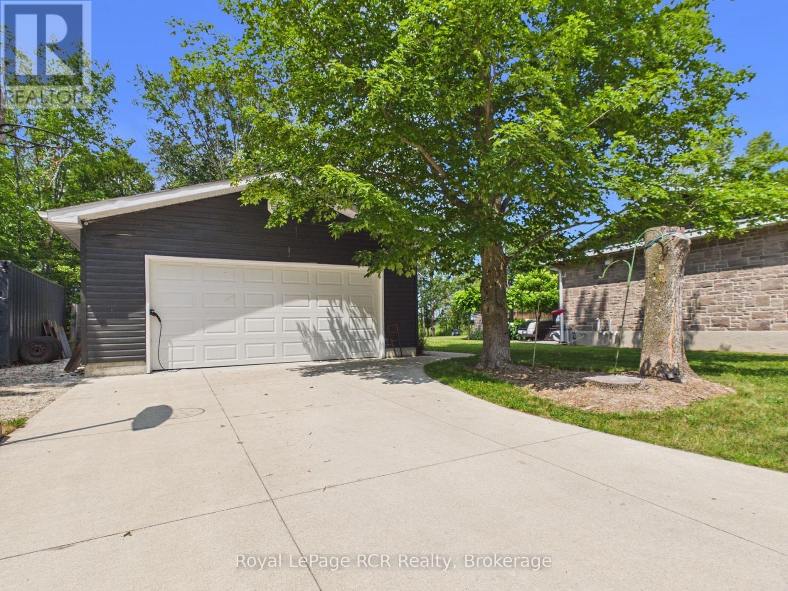 












319370 GREY ROAD 1 ROAD

,
Georgian Bluffs,




Ontario
N0H1S0

