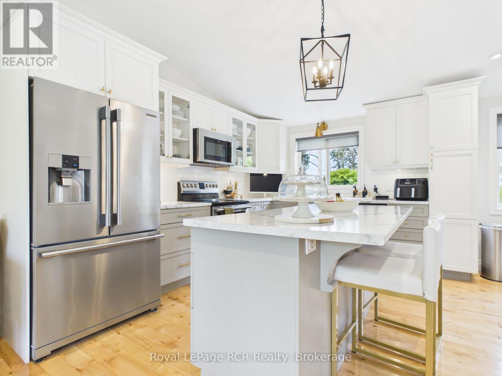 












319370 GREY ROAD 1 ROAD

,
Georgian Bluffs,




Ontario
N0H1S0

