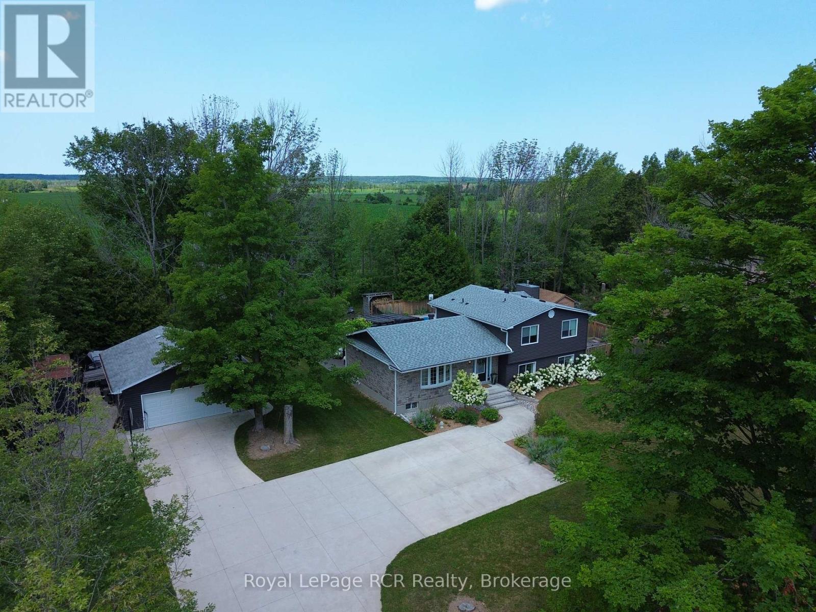 












319370 GREY ROAD 1 ROAD

,
Georgian Bluffs,




Ontario
N0H1S0


