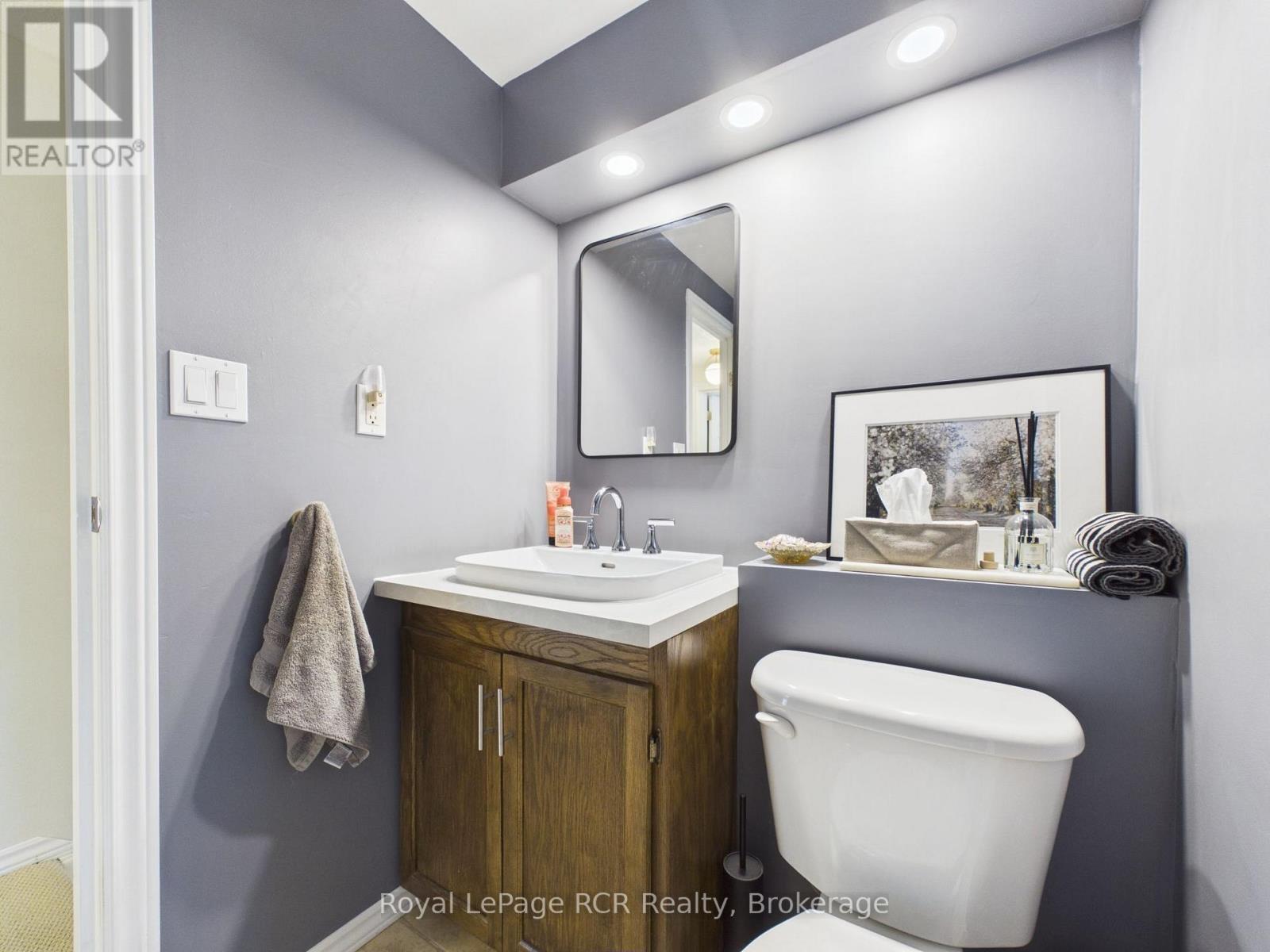 












319370 GREY ROAD 1 ROAD

,
Georgian Bluffs,




Ontario
N0H1S0

