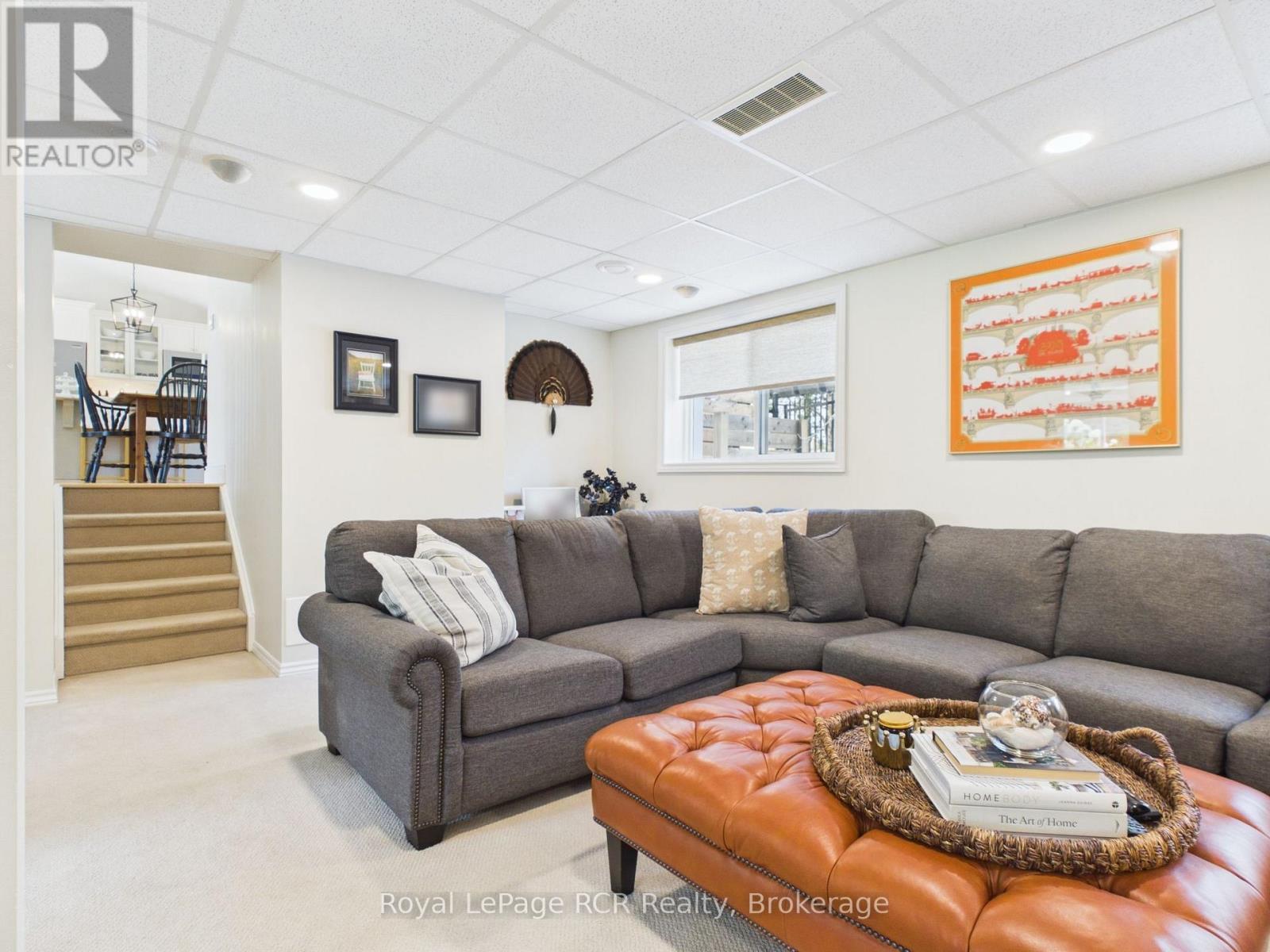 












319370 GREY ROAD 1 ROAD

,
Georgian Bluffs,




Ontario
N0H1S0

