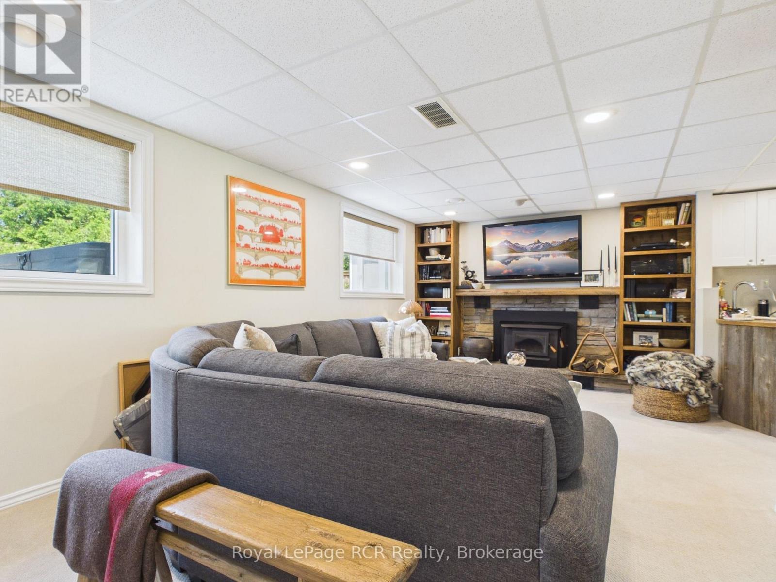 












319370 GREY ROAD 1 ROAD

,
Georgian Bluffs,




Ontario
N0H1S0


