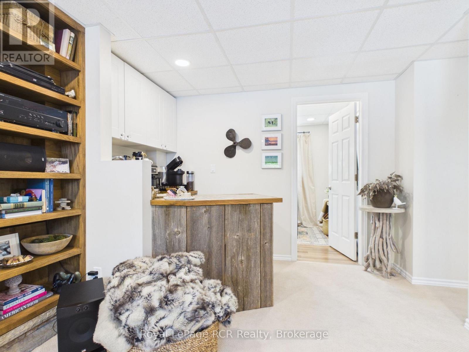 












319370 GREY ROAD 1 ROAD

,
Georgian Bluffs,




Ontario
N0H1S0

