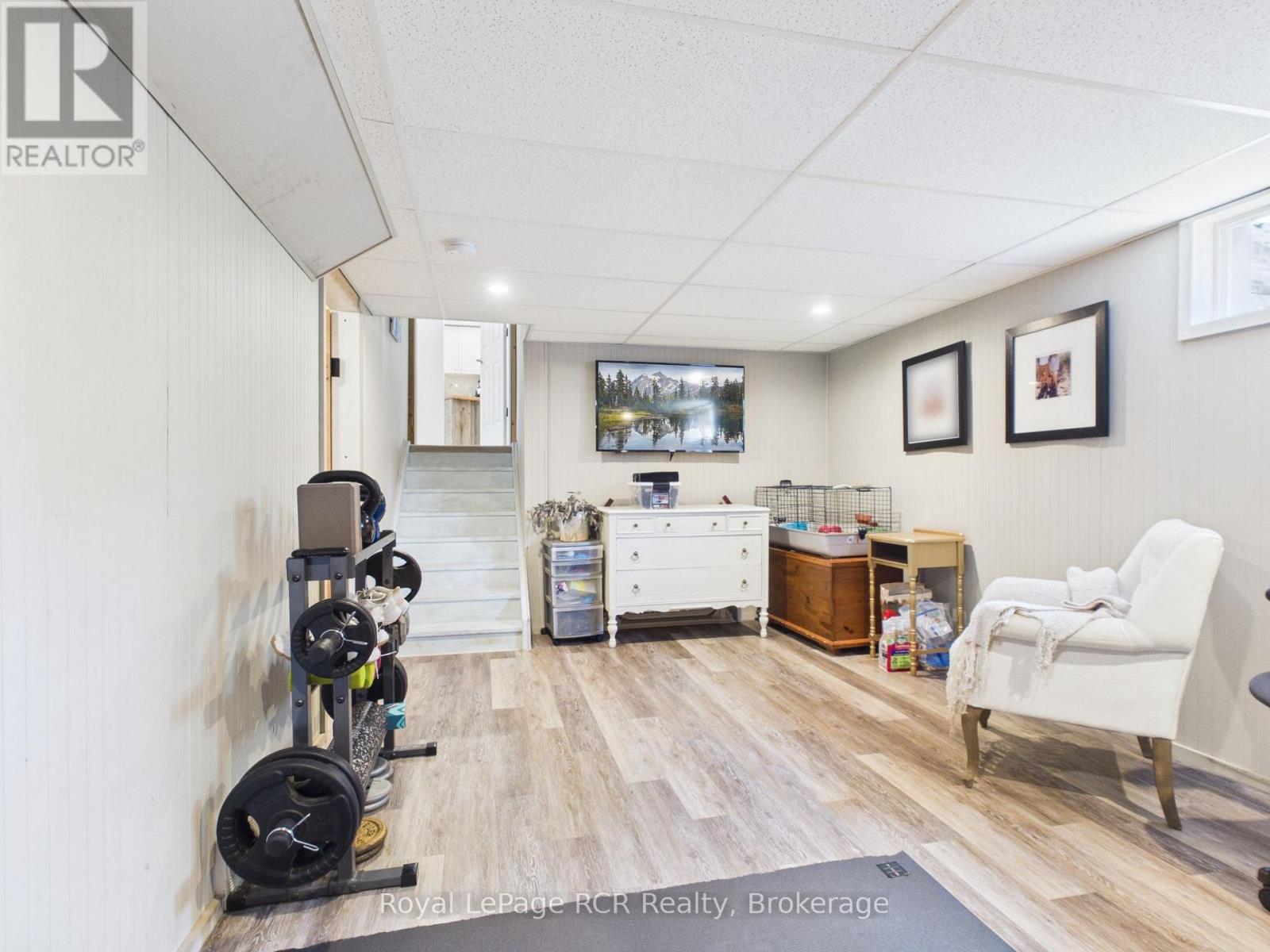 












319370 GREY ROAD 1 ROAD

,
Georgian Bluffs,




Ontario
N0H1S0

