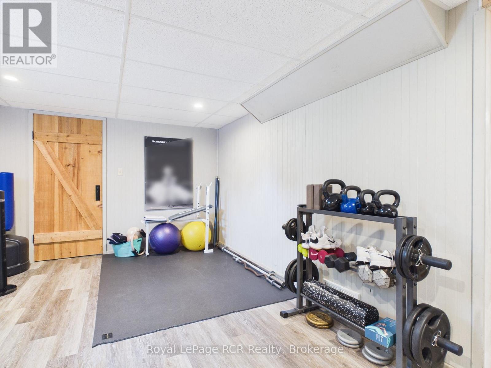 












319370 GREY ROAD 1 ROAD

,
Georgian Bluffs,




Ontario
N0H1S0

