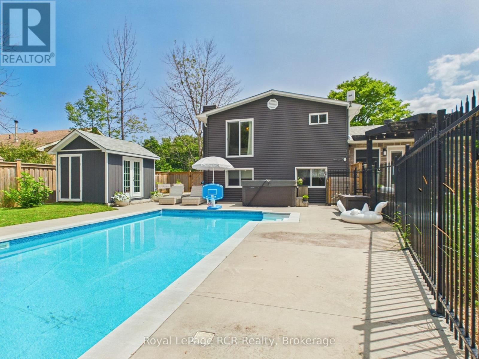 












319370 GREY ROAD 1 ROAD

,
Georgian Bluffs,




Ontario
N0H1S0

