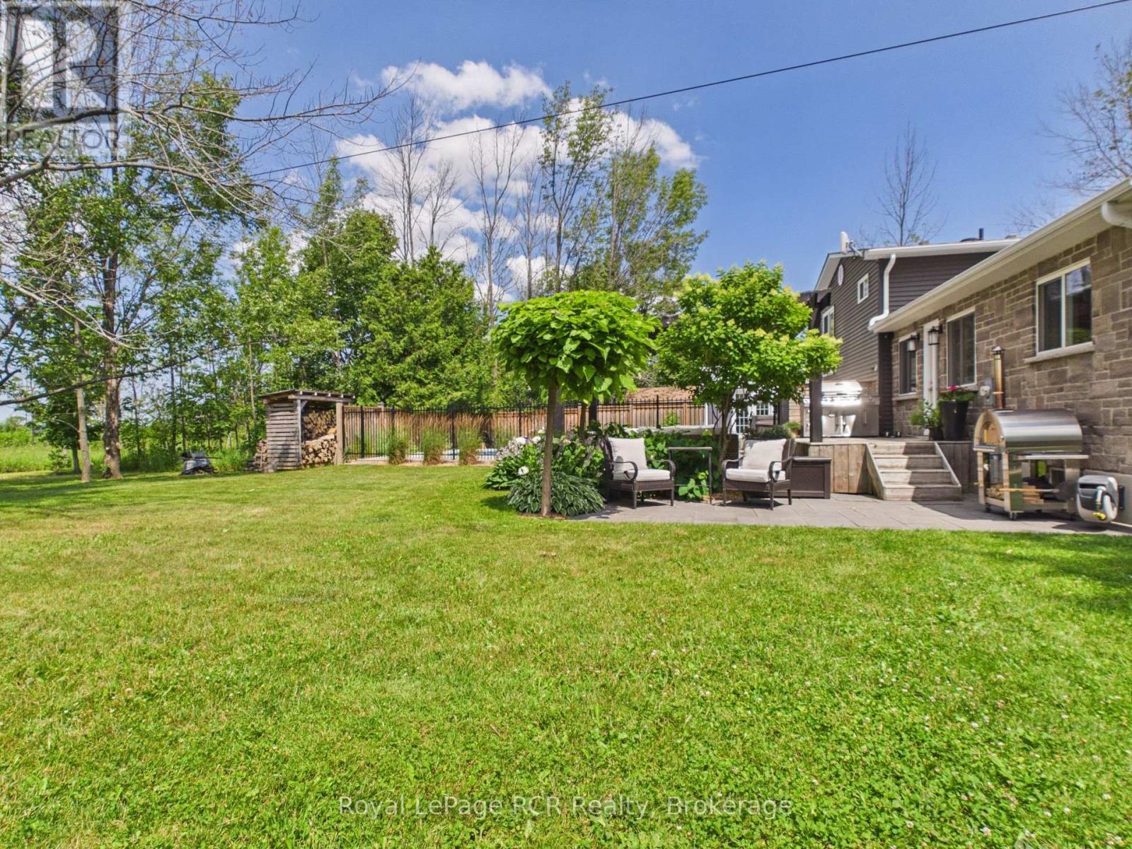 












319370 GREY ROAD 1 ROAD

,
Georgian Bluffs,




Ontario
N0H1S0

