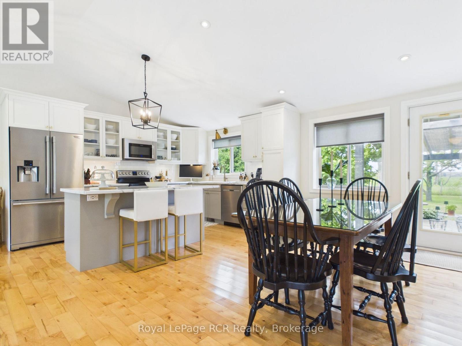 












319370 GREY ROAD 1 ROAD

,
Georgian Bluffs,




Ontario
N0H1S0

