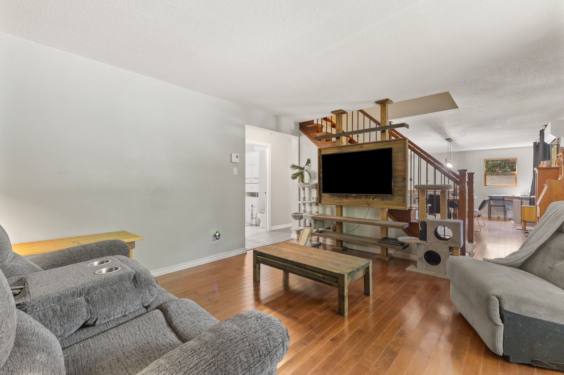 









34


Rue Luc-Charron

,
Cantley,




QC
J8V3M5

