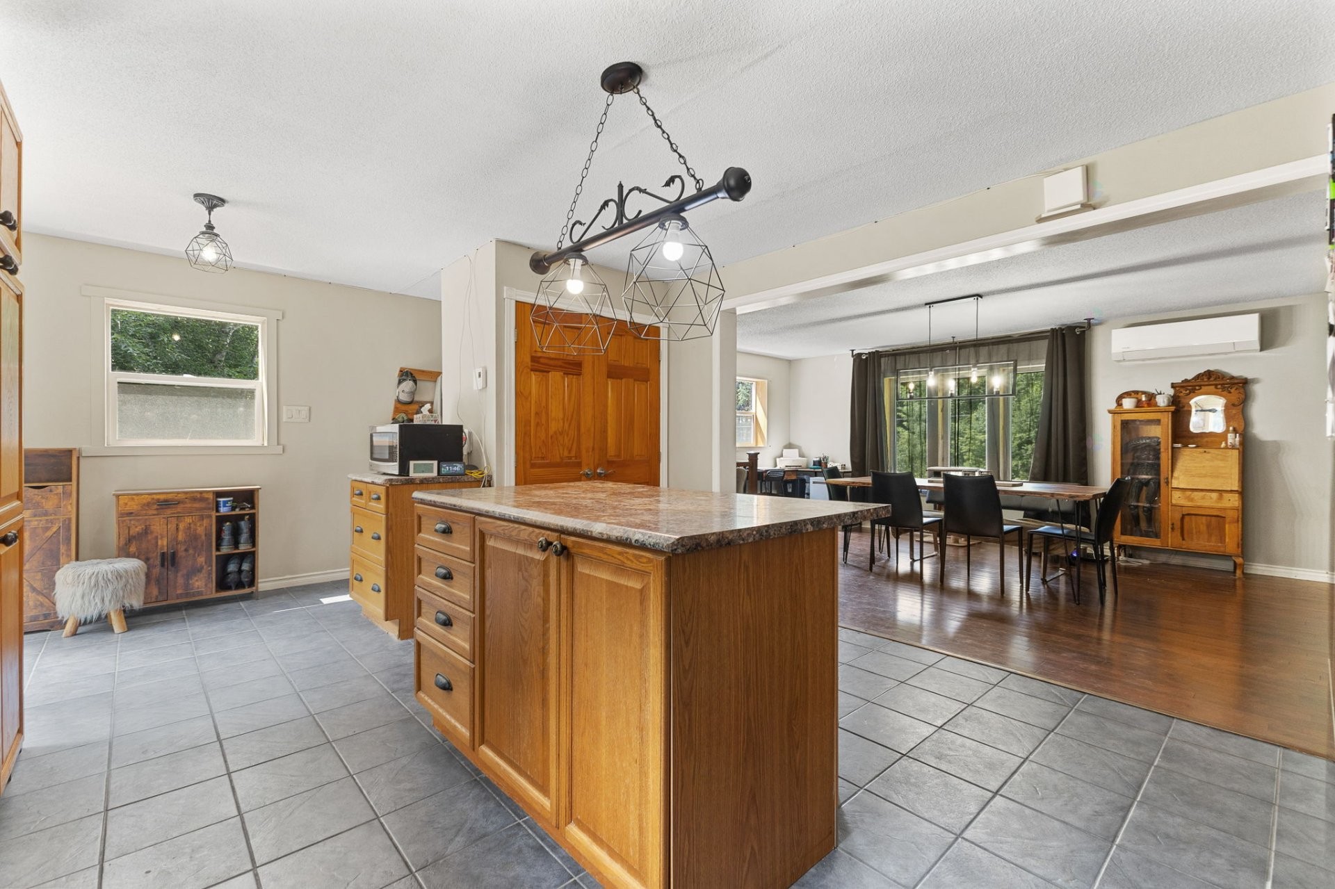 









34


Rue Luc-Charron

,
Cantley,




QC
J8V3M5

