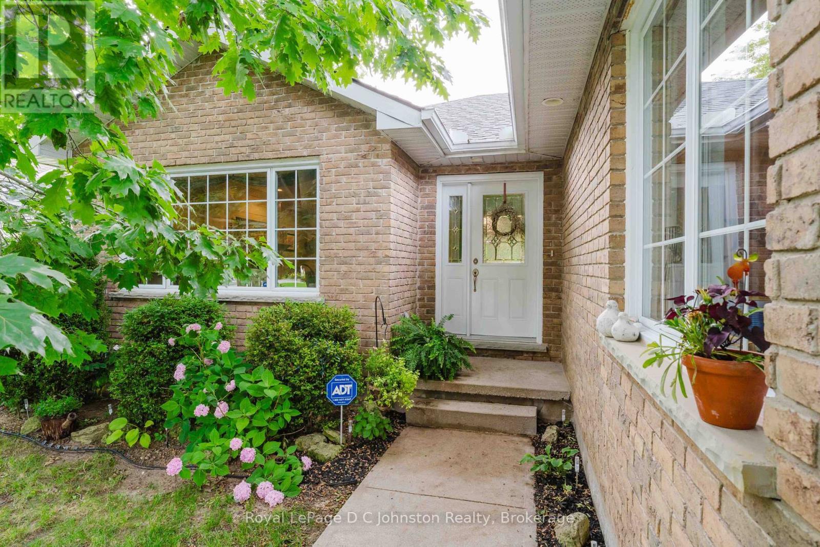












103 GRENVILLE STREET N

,
Saugeen Shores,




Ontario
N0H2L0

