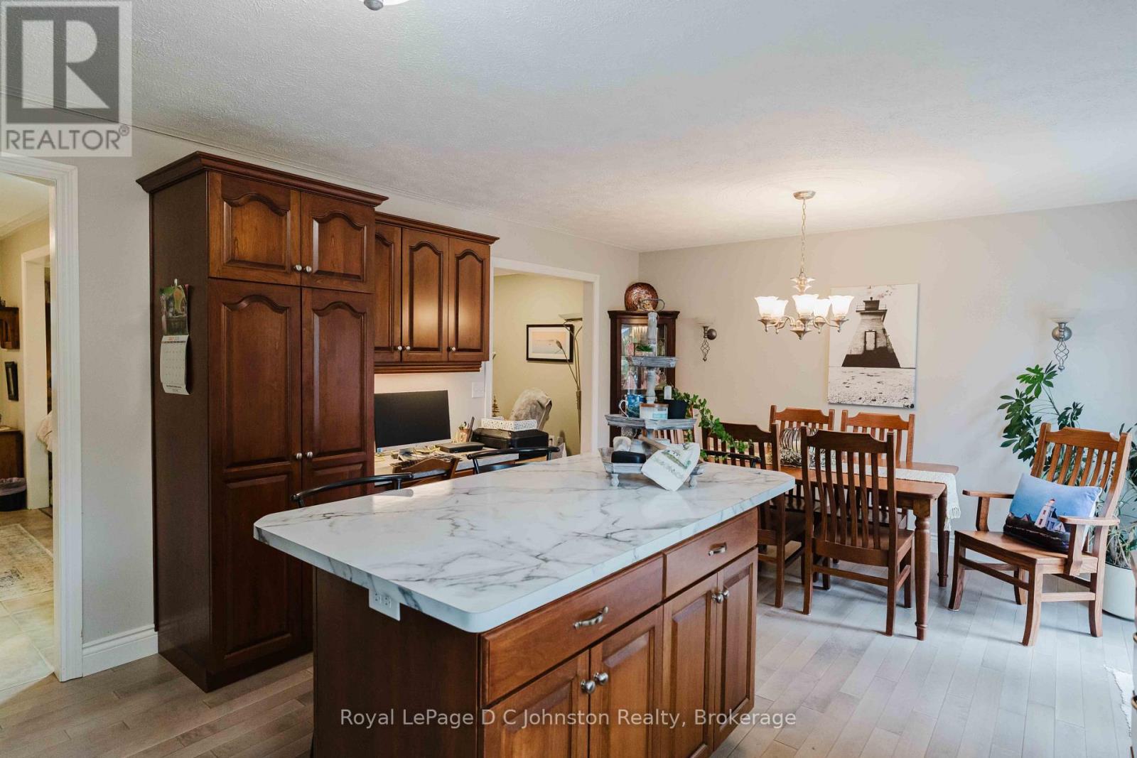 












103 GRENVILLE STREET N

,
Saugeen Shores,




Ontario
N0H2L0

