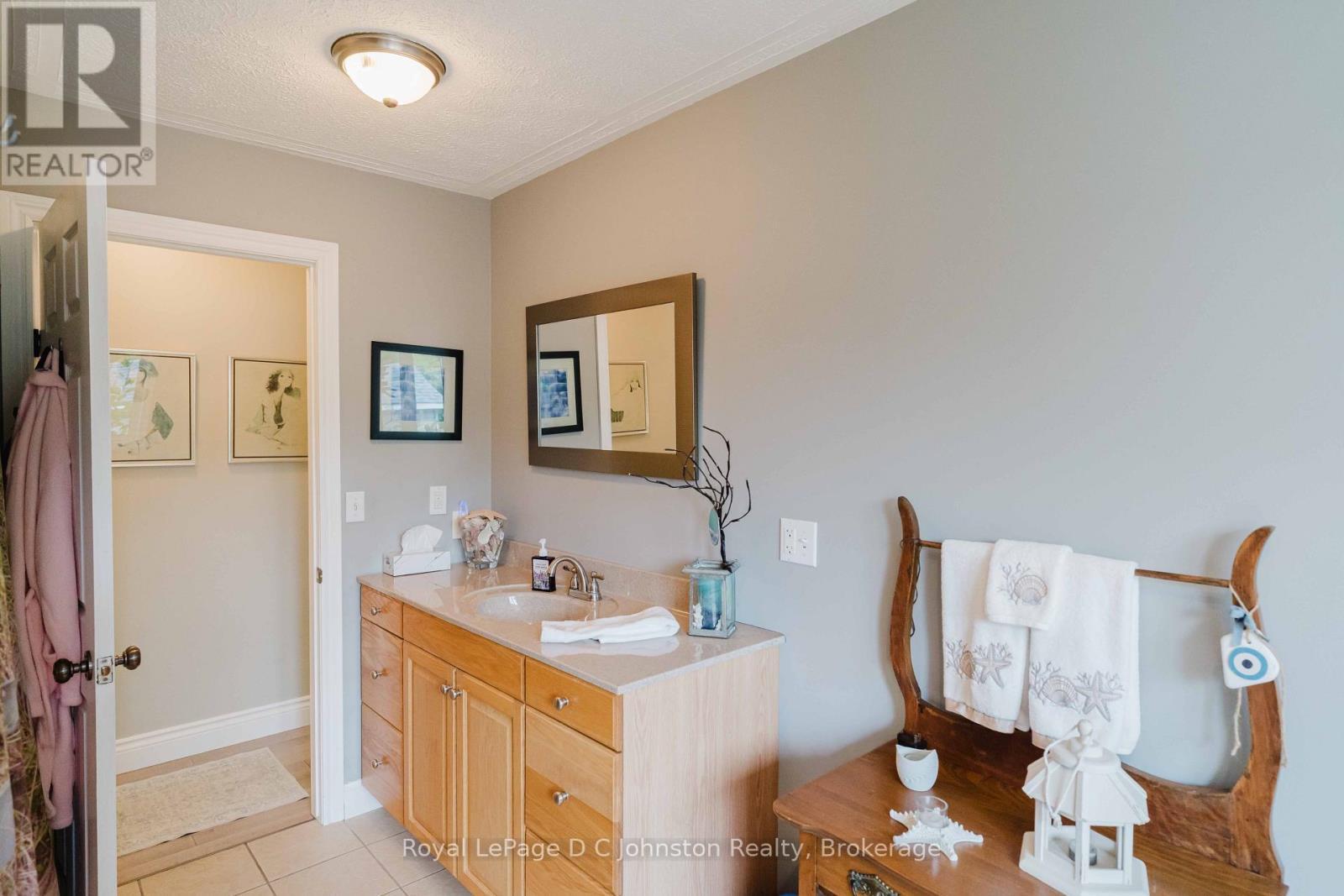 












103 GRENVILLE STREET N

,
Saugeen Shores,




Ontario
N0H2L0


