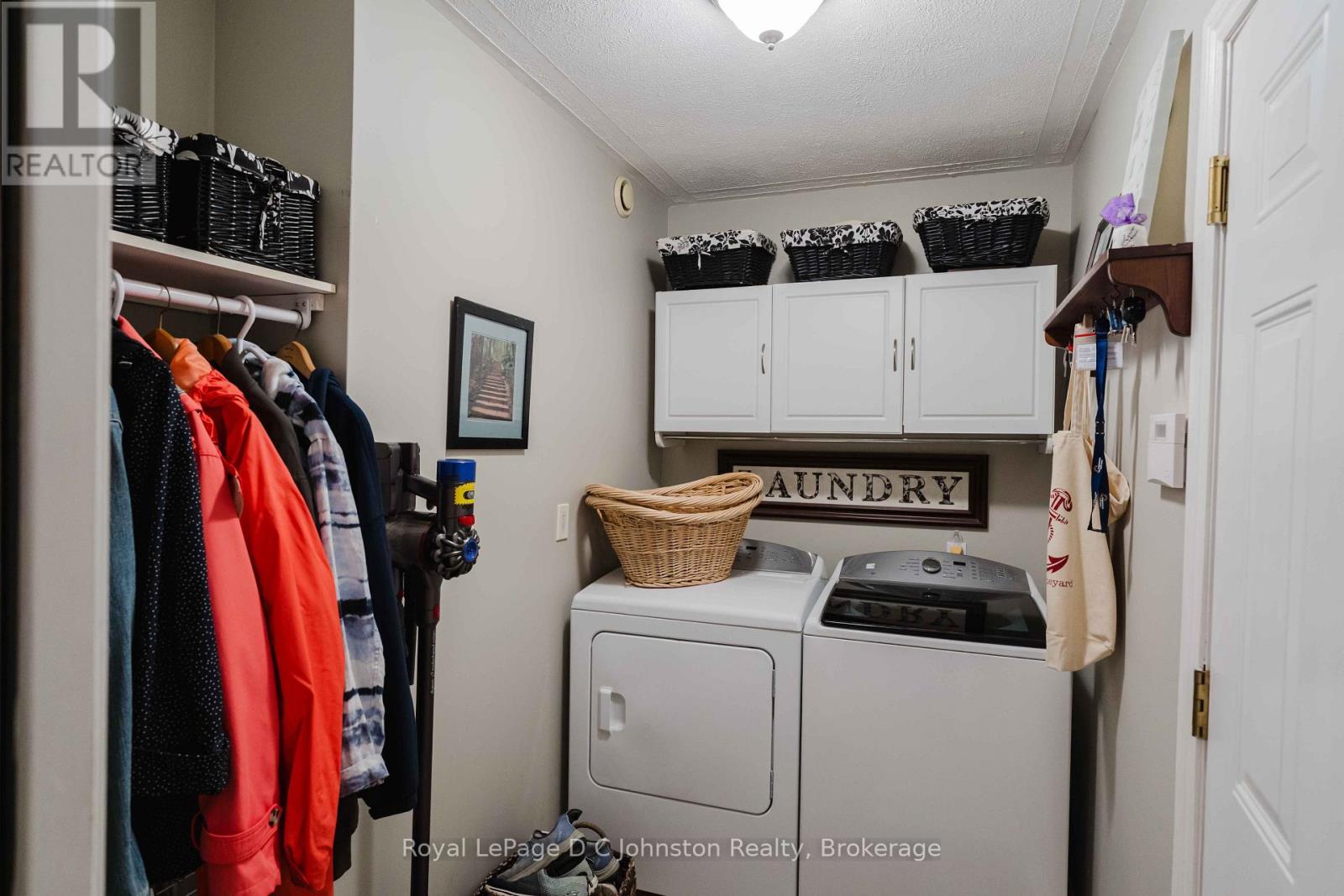 












103 GRENVILLE STREET N

,
Saugeen Shores,




Ontario
N0H2L0

