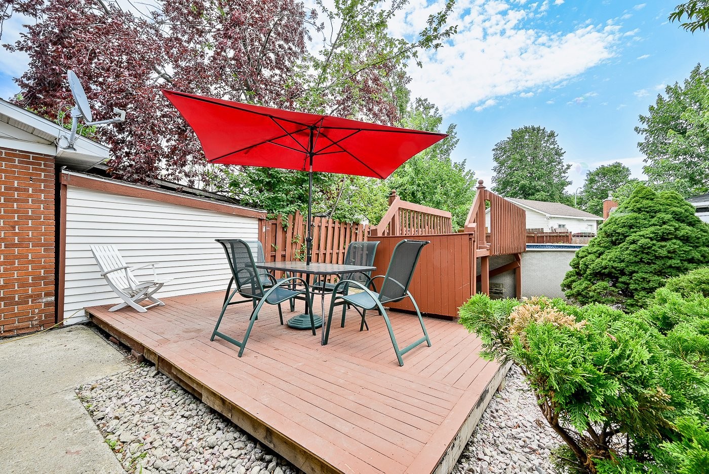 









1121


Rue Hart

,
Longueuil (Greenfield Park),




QC
J4V1J1

