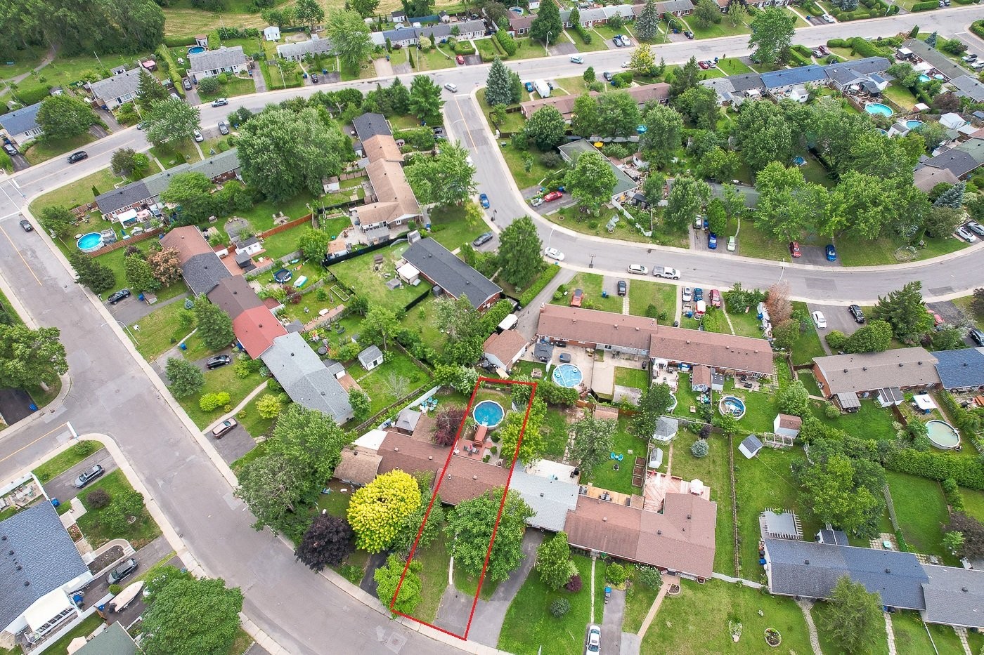 









1121


Rue Hart

,
Longueuil (Greenfield Park),




QC
J4V1J1

