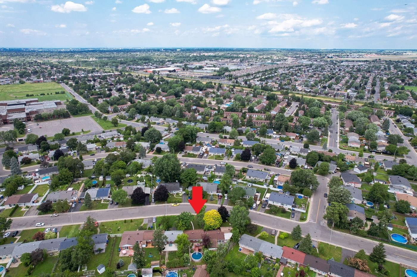 









1121


Rue Hart

,
Longueuil (Greenfield Park),




QC
J4V1J1


