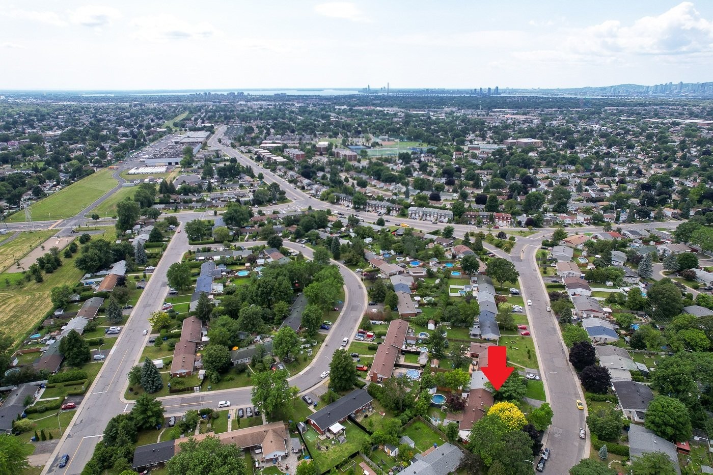 









1121


Rue Hart

,
Longueuil (Greenfield Park),




QC
J4V1J1

