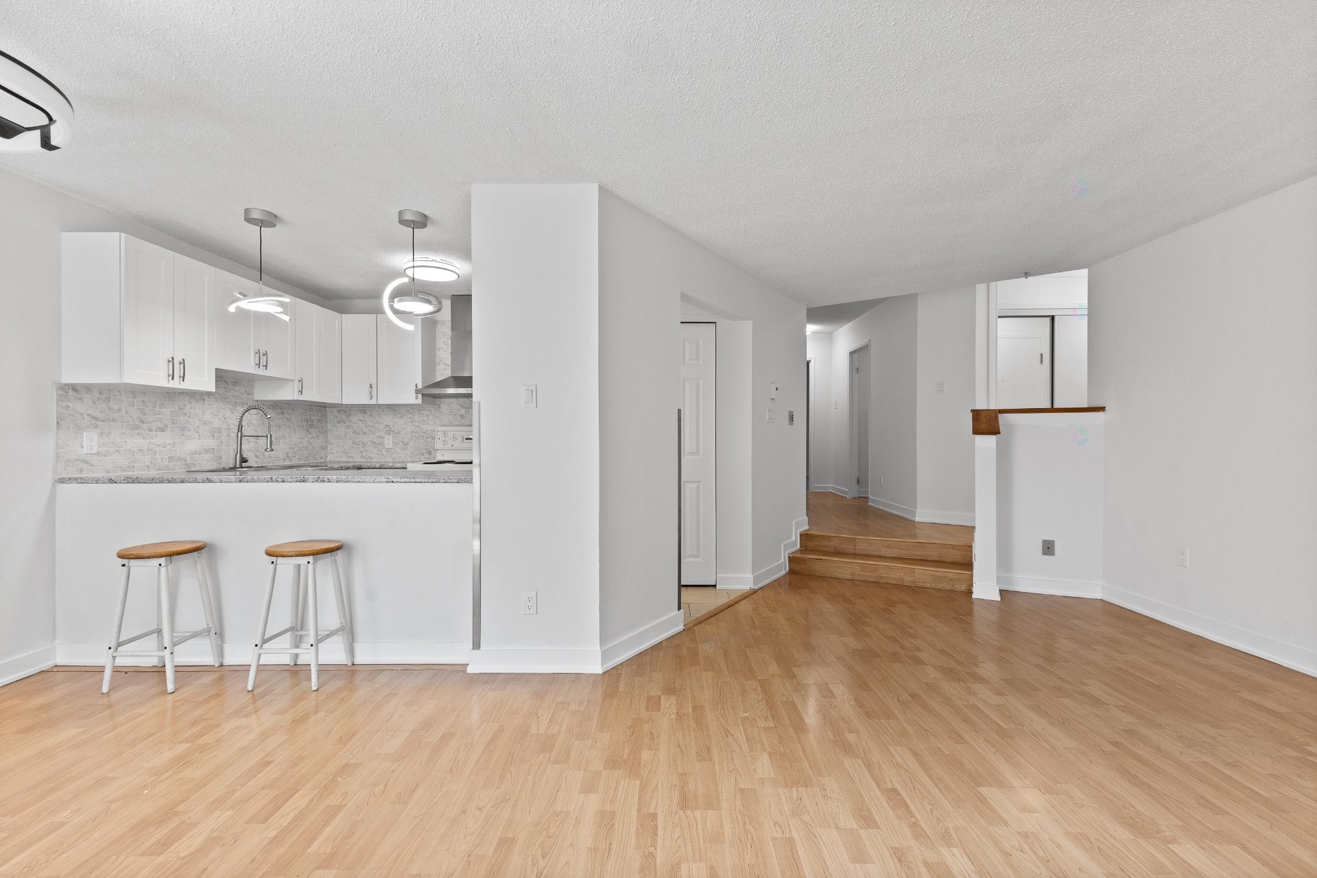 









139E


Ch. de la Savane

, 1,
Gatineau (Gatineau),




QC
J8T1P8


