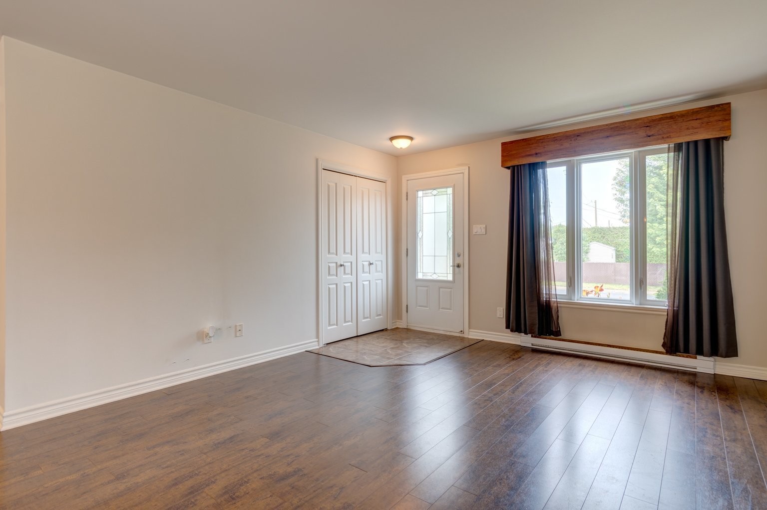 









884


Rue des Sarcelles

,
Contrecoeur,




QC
J0L1C0

