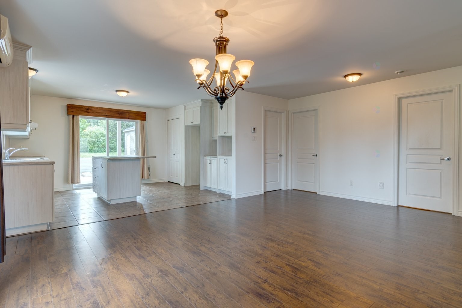 









884


Rue des Sarcelles

,
Contrecoeur,




QC
J0L1C0

