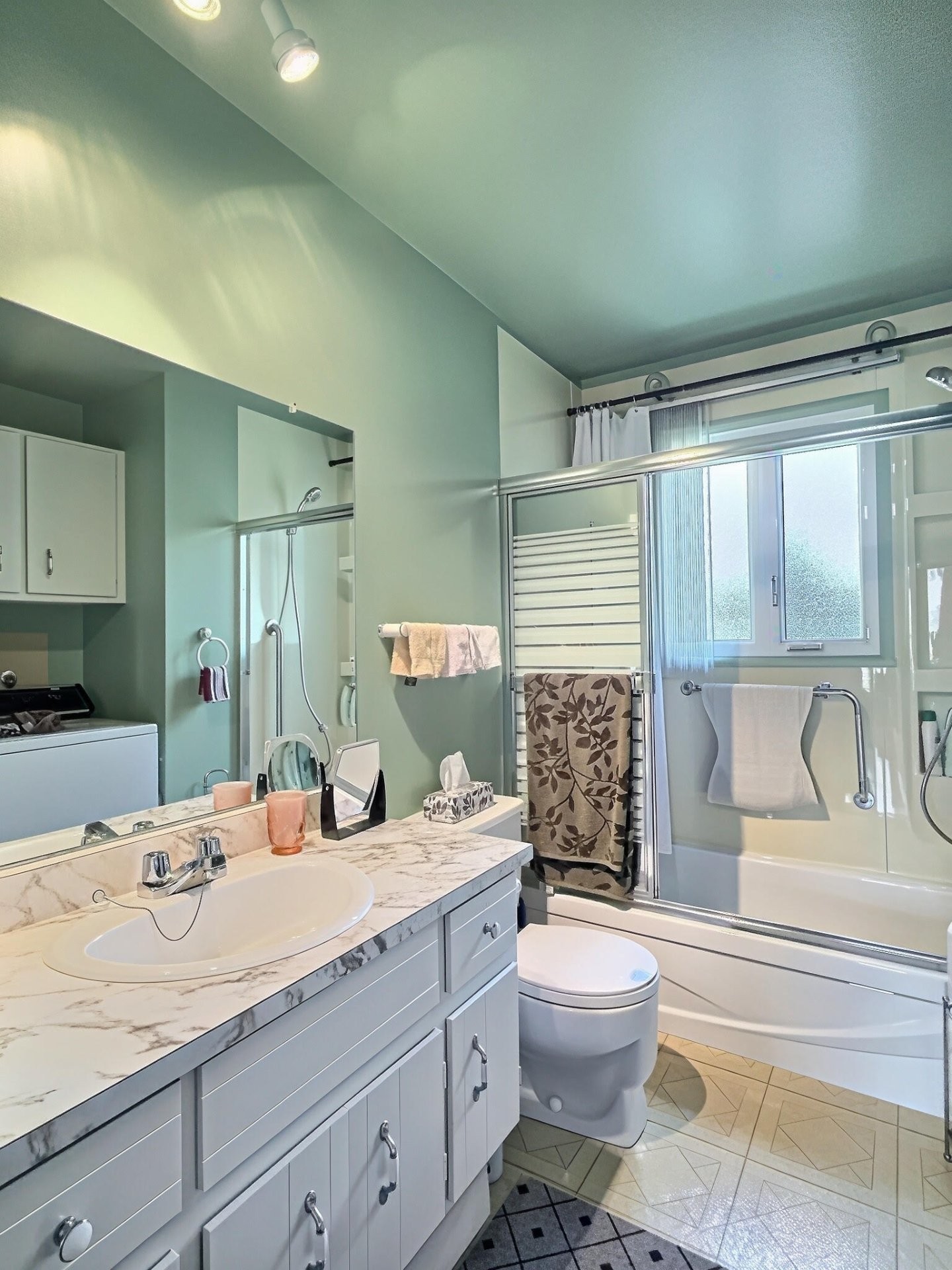 









6185


Rue Lacoursière

,
Trois-Rivières,




QC
G8Y4T6


