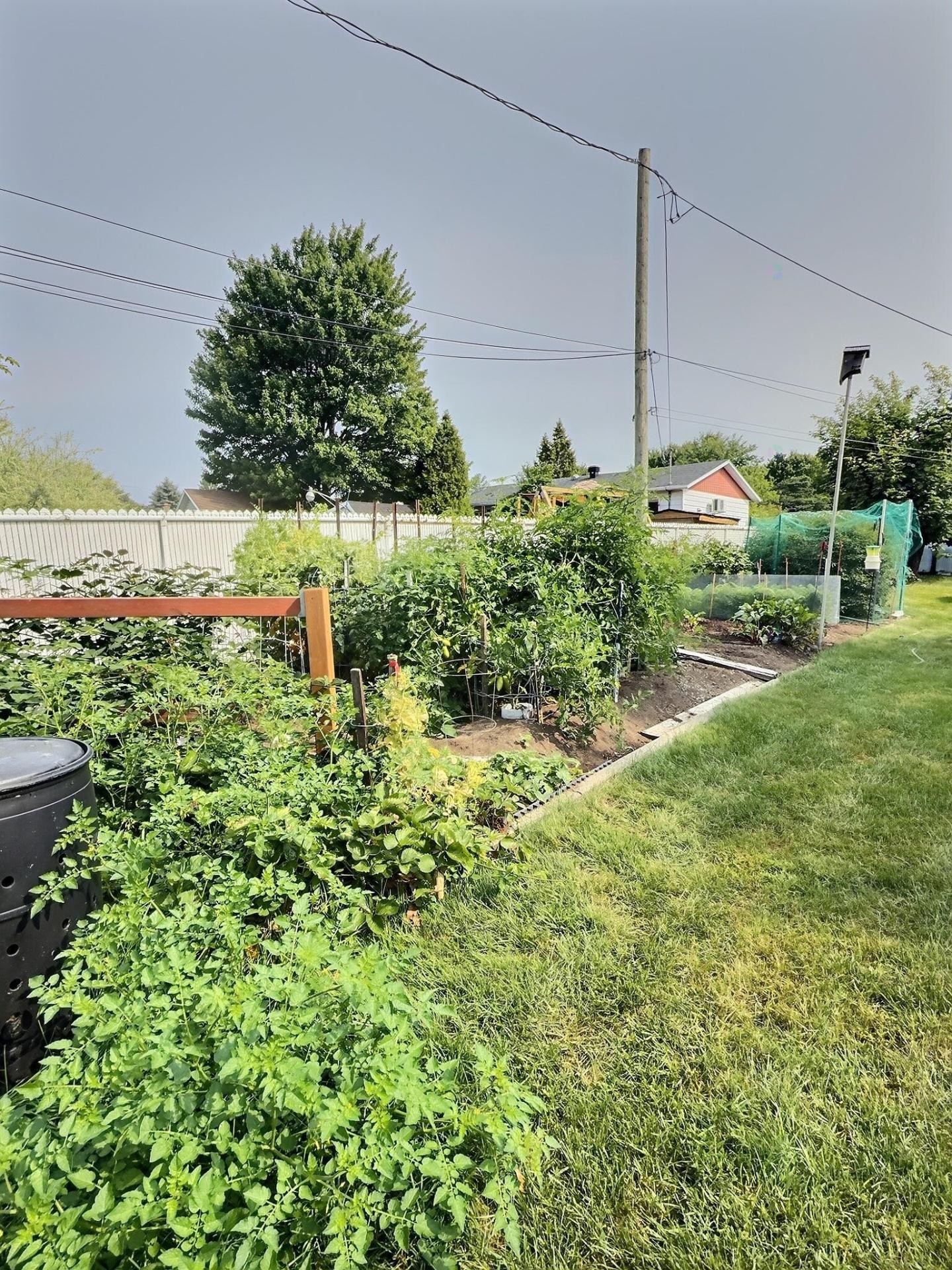 









6185


Rue Lacoursière

,
Trois-Rivières,




QC
G8Y4T6

