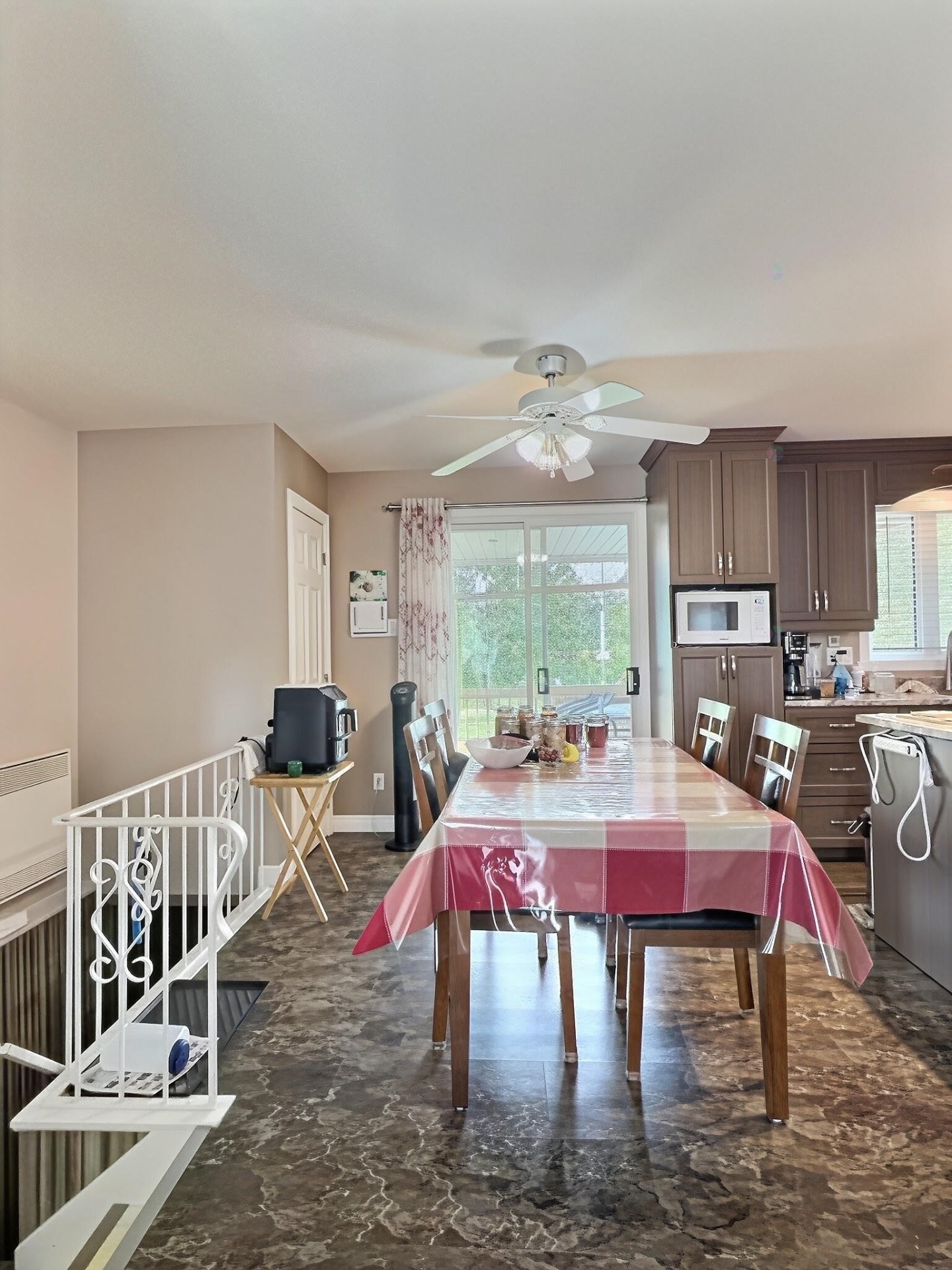 









6185


Rue Lacoursière

,
Trois-Rivières,




QC
G8Y4T6

