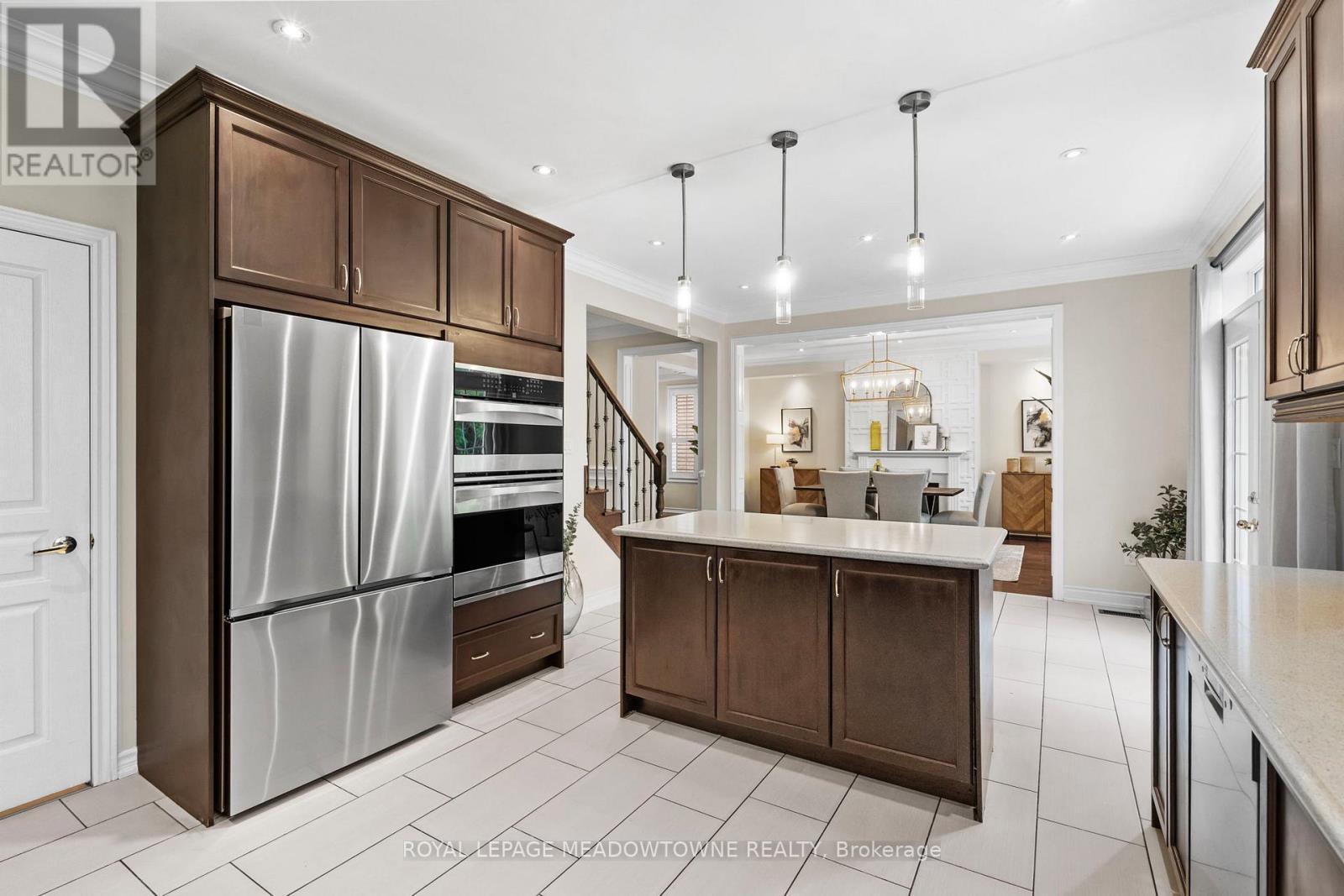 












332 MCGIBBON DRIVE

,
Milton,




Ontario
L9T5K7

